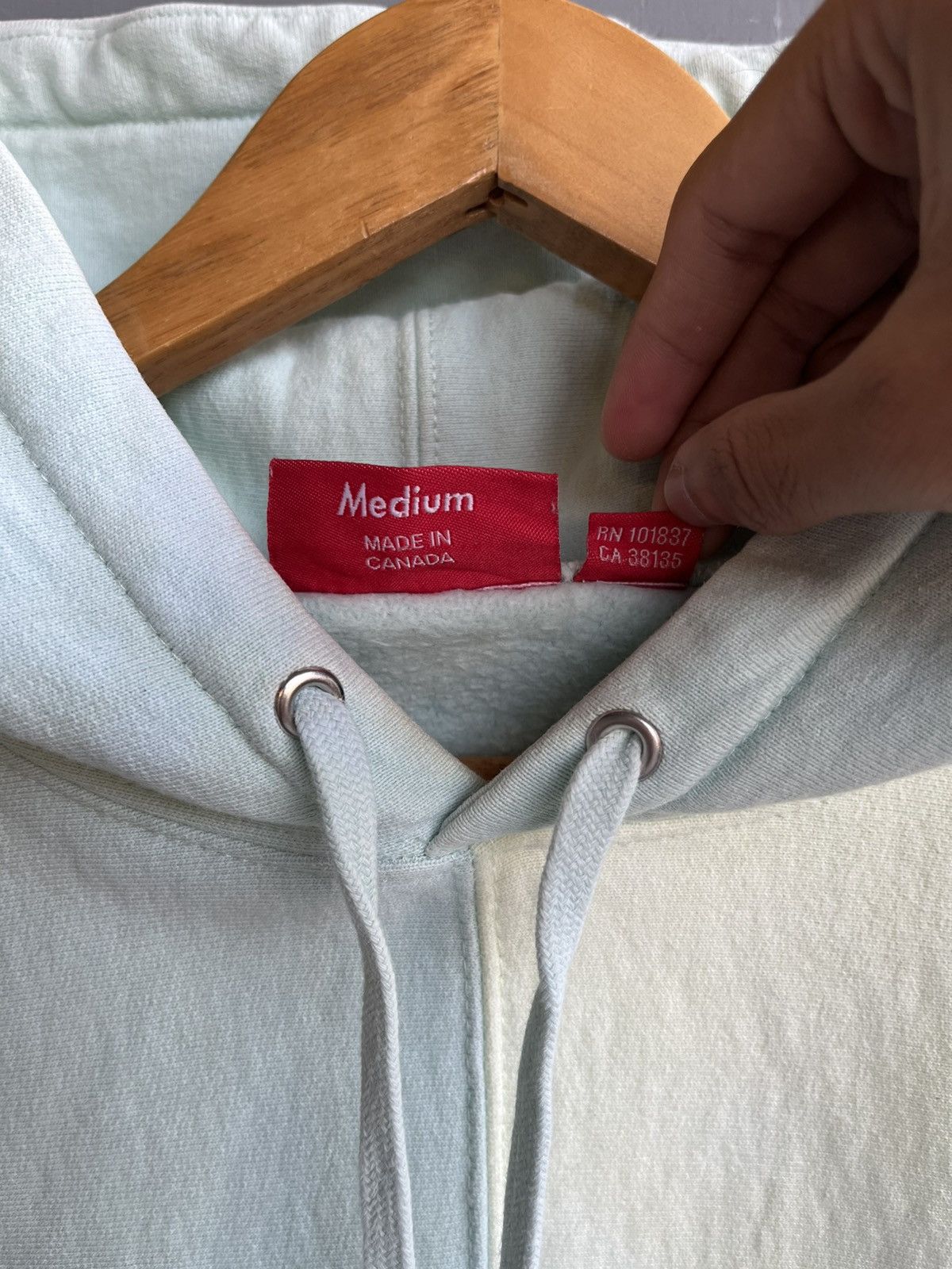 Supreme Supreme Split Old English Hoodie FW17 Ice Blue Size US M / EU 48-50 / 2 - 5 Thumbnail
