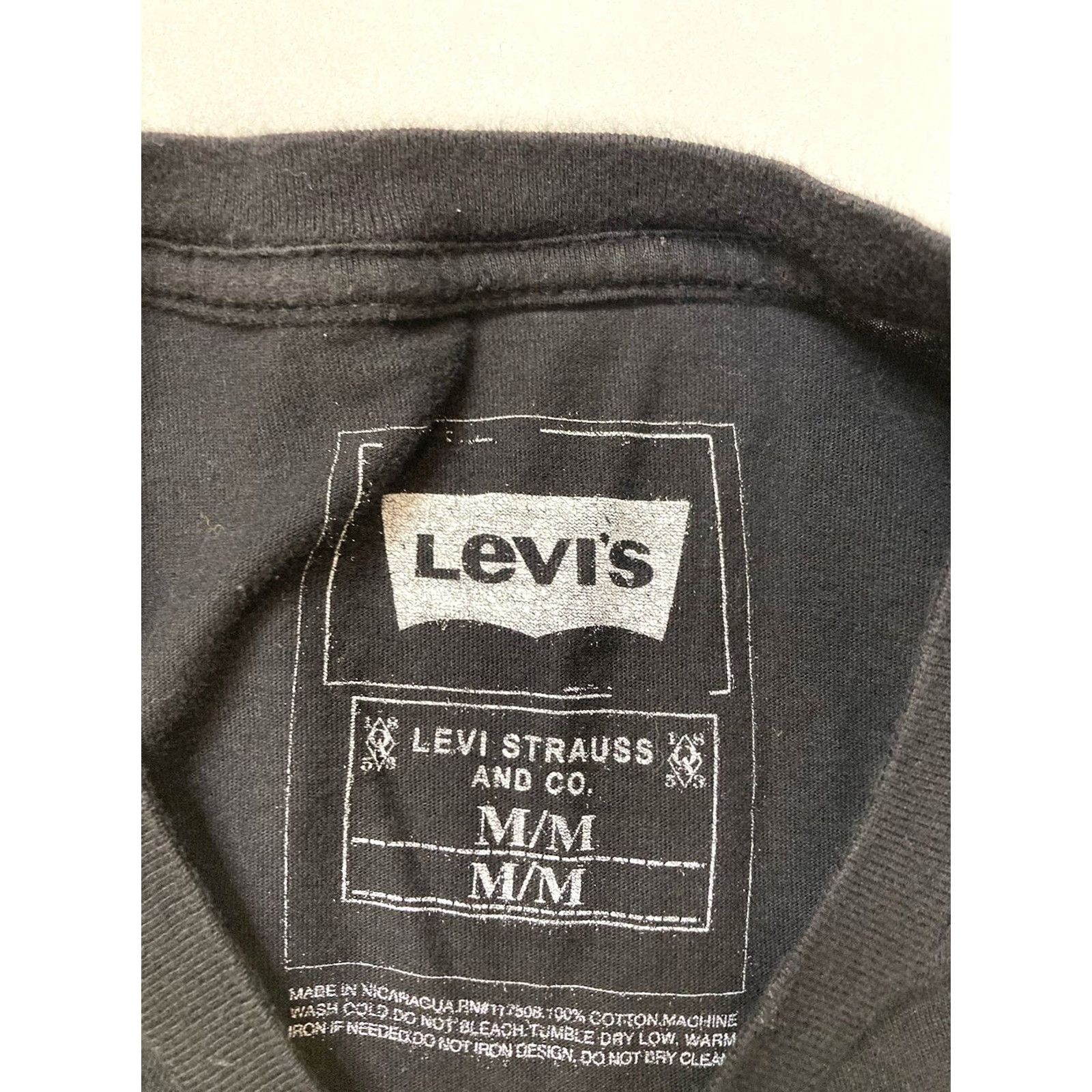 Levi's VINTAGE Levi’s Miami Florida Graphic T-shirt Men Medium Black Short Sleeve Size US M / EU 48-50 / 2 - 4 Thumbnail