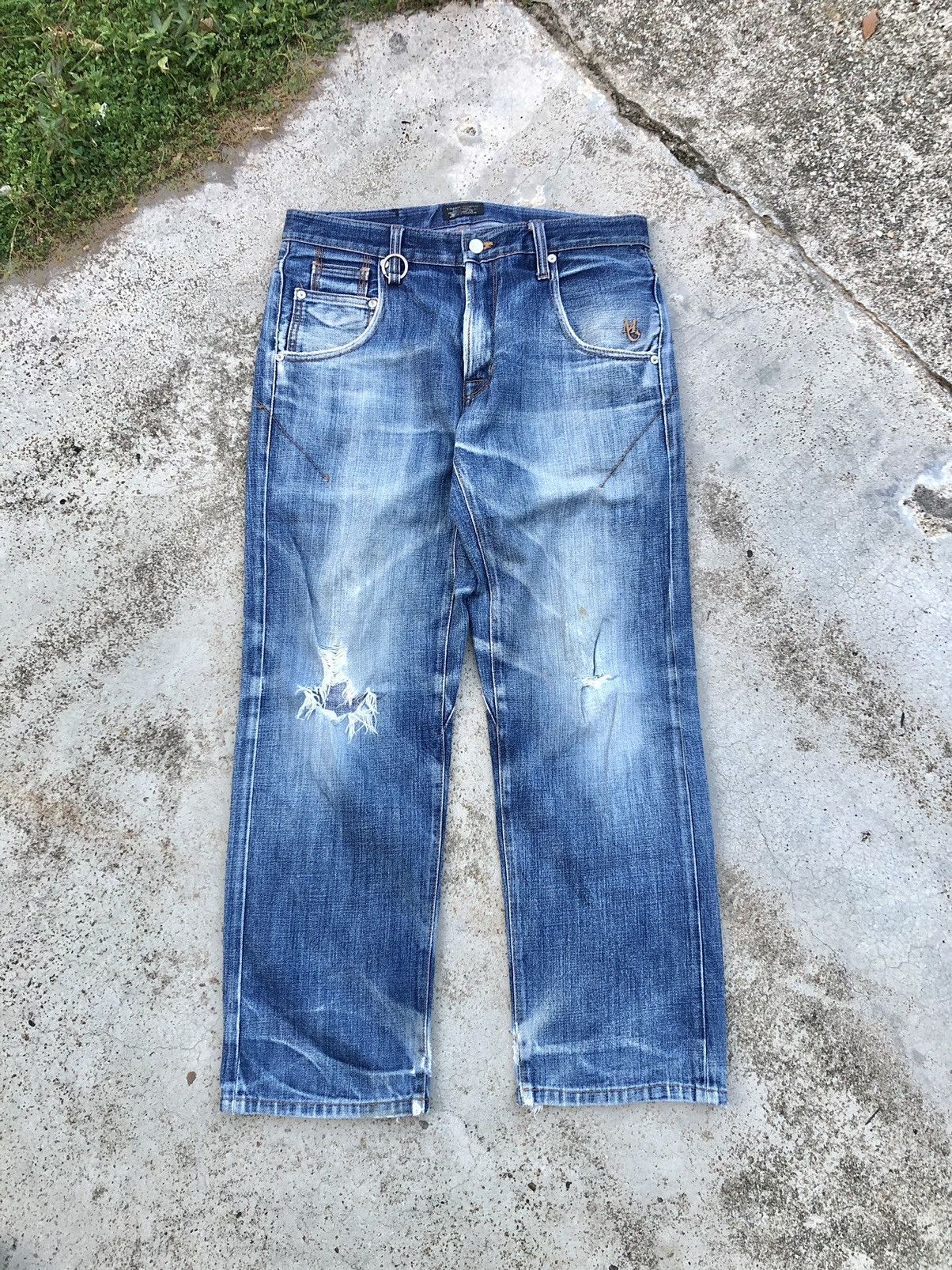 Other BUCKLE BACK MSGR DISTRESSED DENIM Size US 33 - 1 Thumbnail