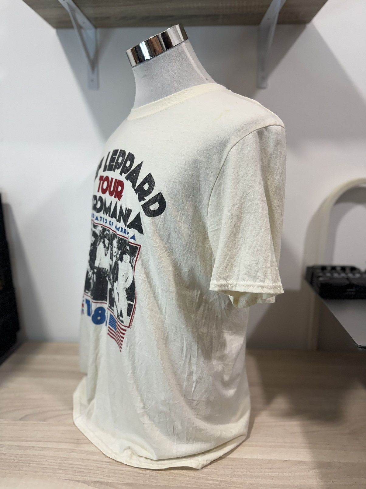 Def Leppard × Gildan × Vintage 1983 Def Leppard Tour Shirt Size US L / EU 52-54 / 3 - 4 Thumbnail