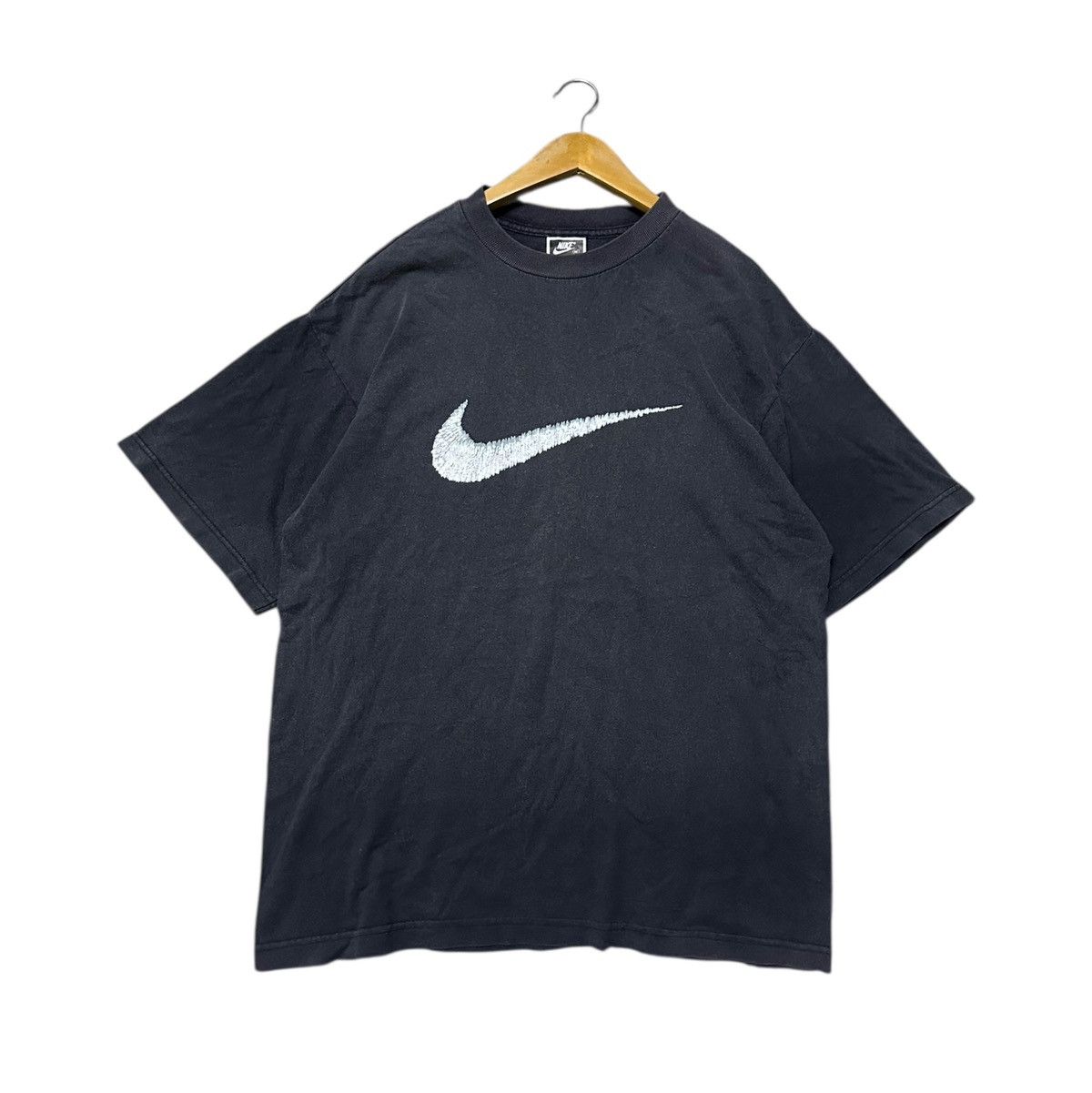 Nike Vintage 90s Nike swoosh tshirt Size US M / EU 48-50 / 2 - 1 Thumbnail