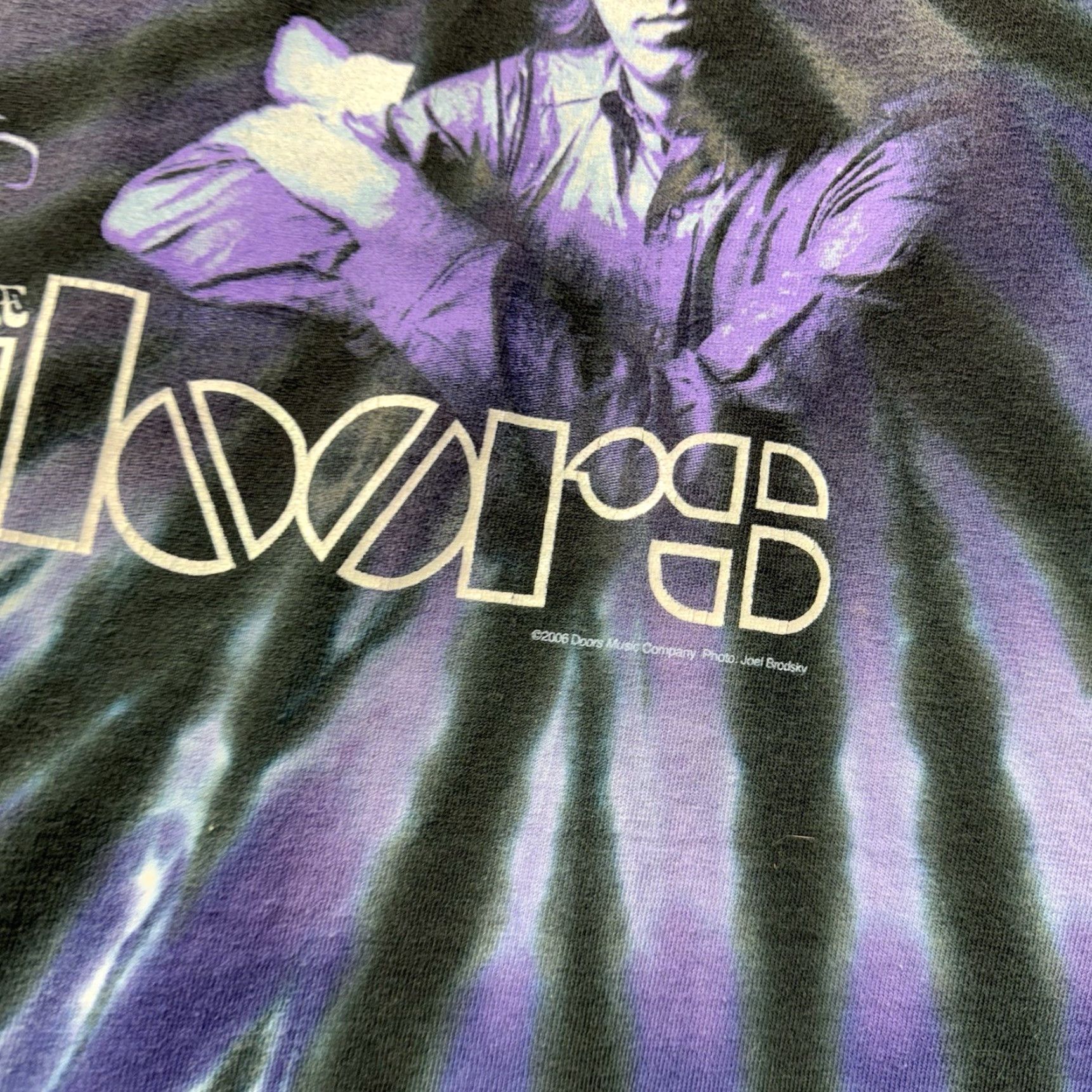 Liquid Blue VINTAGE The Doors Band Shirt Mens Large Liquid Blue 2000s 90s TieDye AOP Tour Mens Shirt Blueswear Size US L / EU 52-54 / 3 - 7 Thumbnail