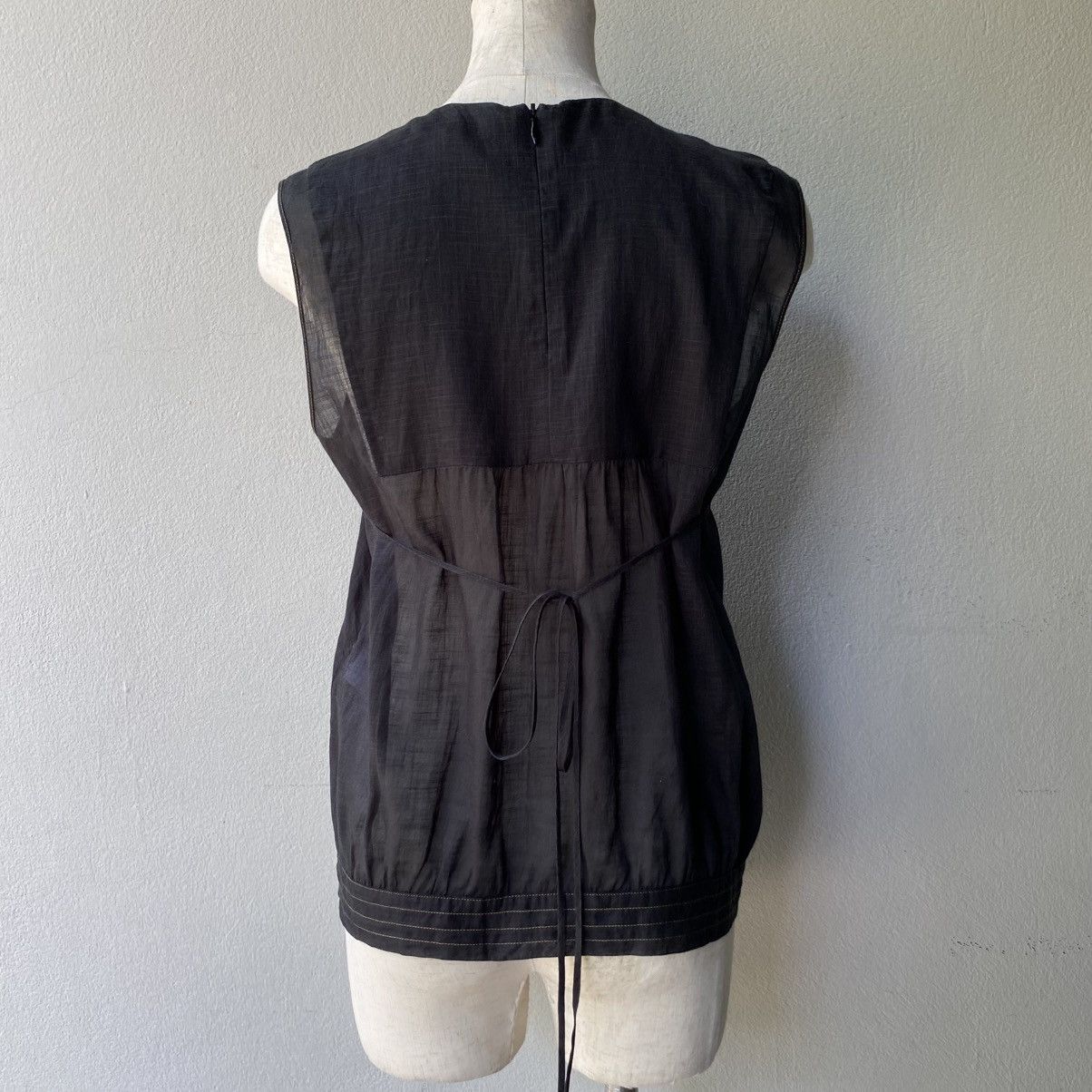Kenzo Kenzo Black Sleeveless Blouse with Gold Embroidery Size M / US 6-8 / IT 42-44 - 15 Thumbnail