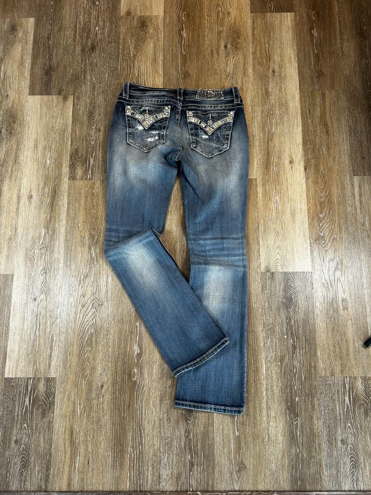 Miss Me Super sick woman’s Y2K miss me jeans Size 29" - 1 Thumbnail