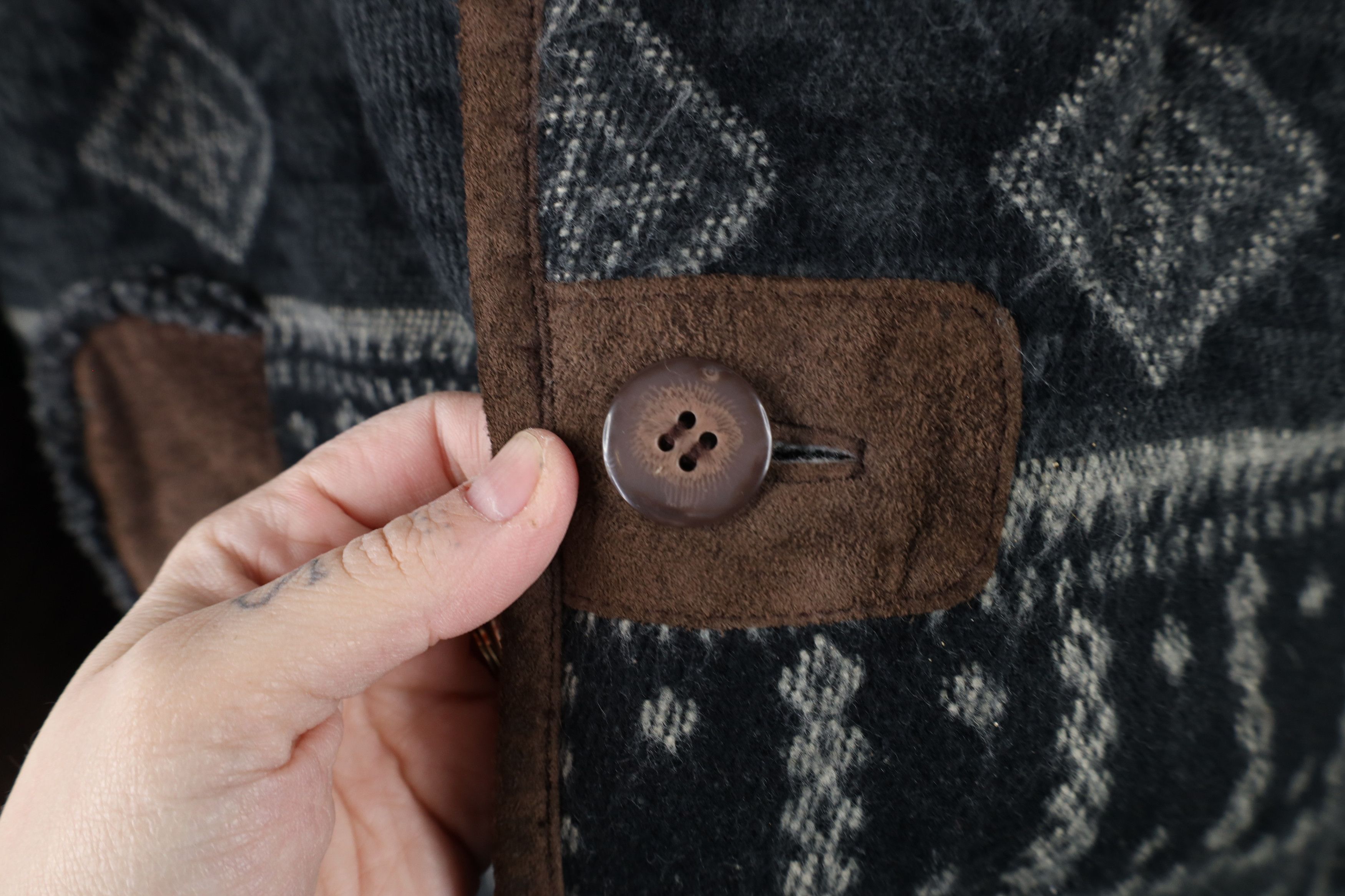 Vintage Vintage 90s Streetwear Suede Leather Southwestern Jacket Size US S / EU 44-46 / 1 - 8 Thumbnail