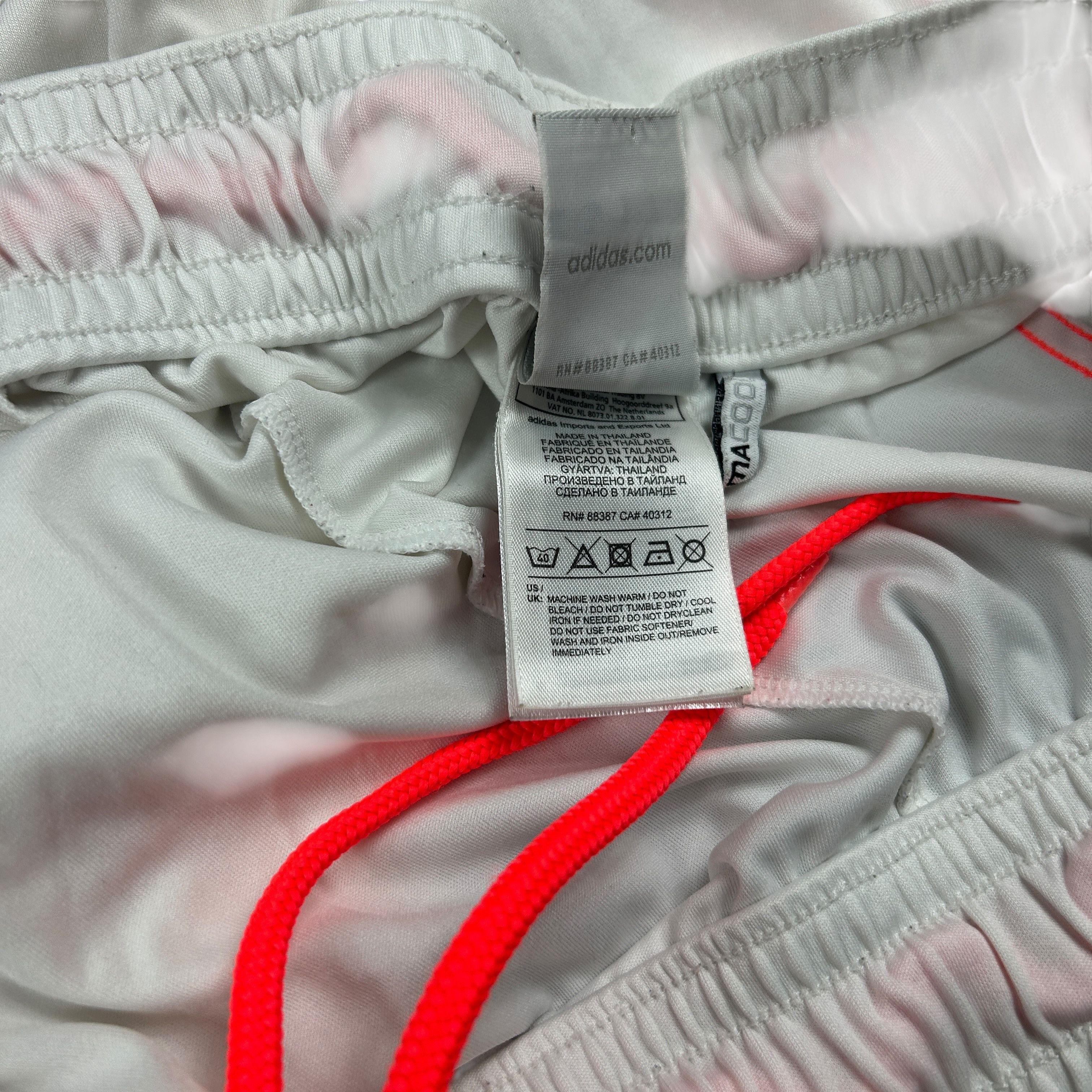Adidas Adidas Bayern Munchen White Shorts Men Size L Size US 34 / EU 50 - 6 Thumbnail