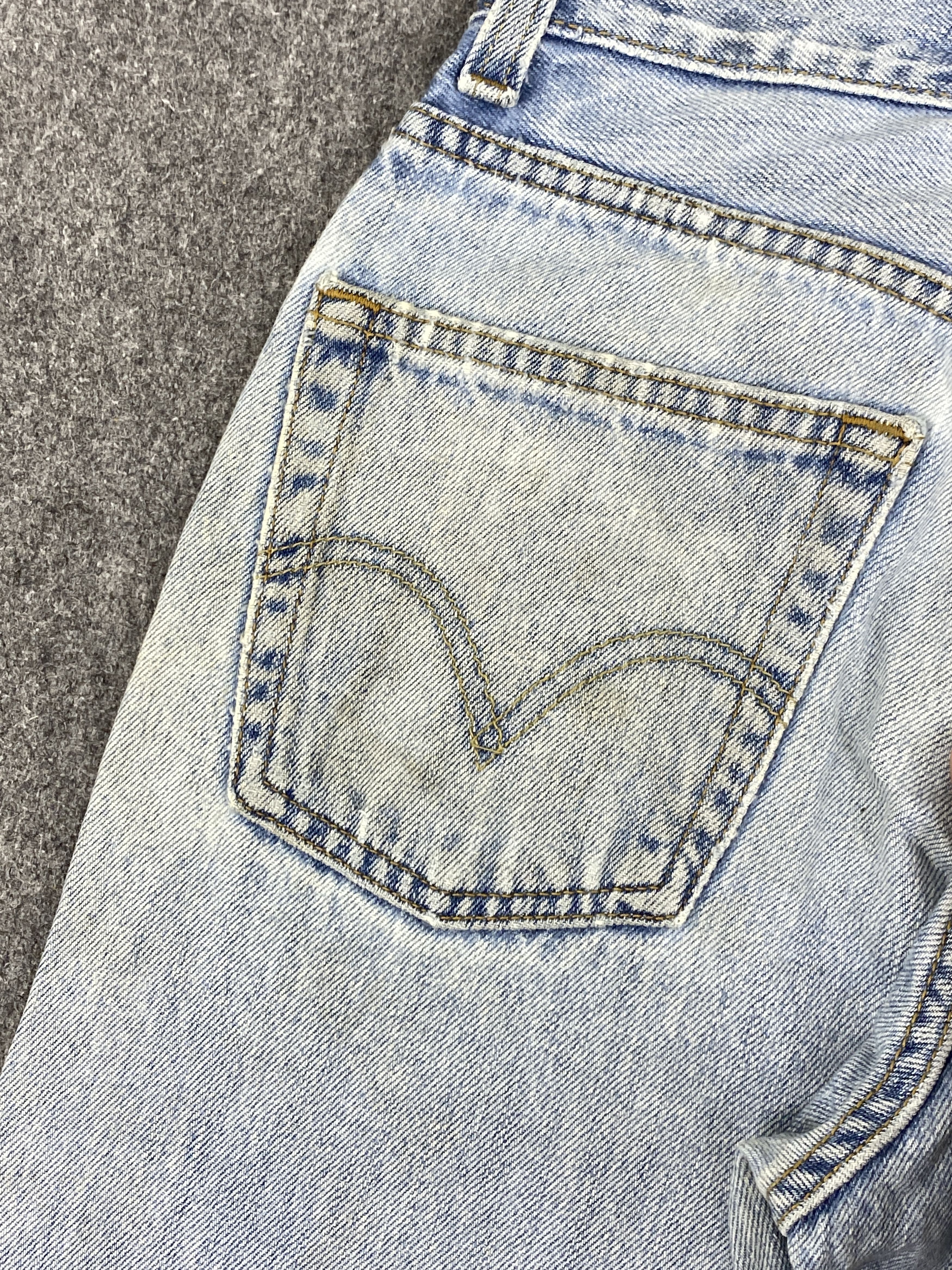 Levi's Vintage Levis 505 Light Washed Jeans DP2829 Size US 30 / EU 46 - 19 Thumbnail