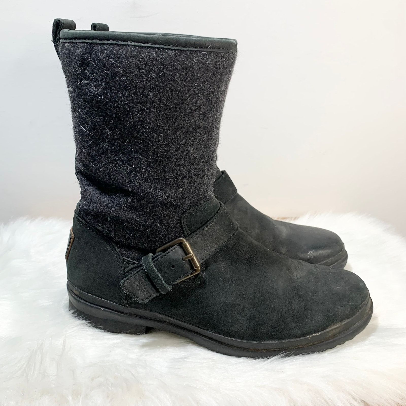Ugg Ugg Women's Robbie Side Zip Leather & Wool Boots Size 6 Size US 6 / IT 36 - 2 Thumbnail
