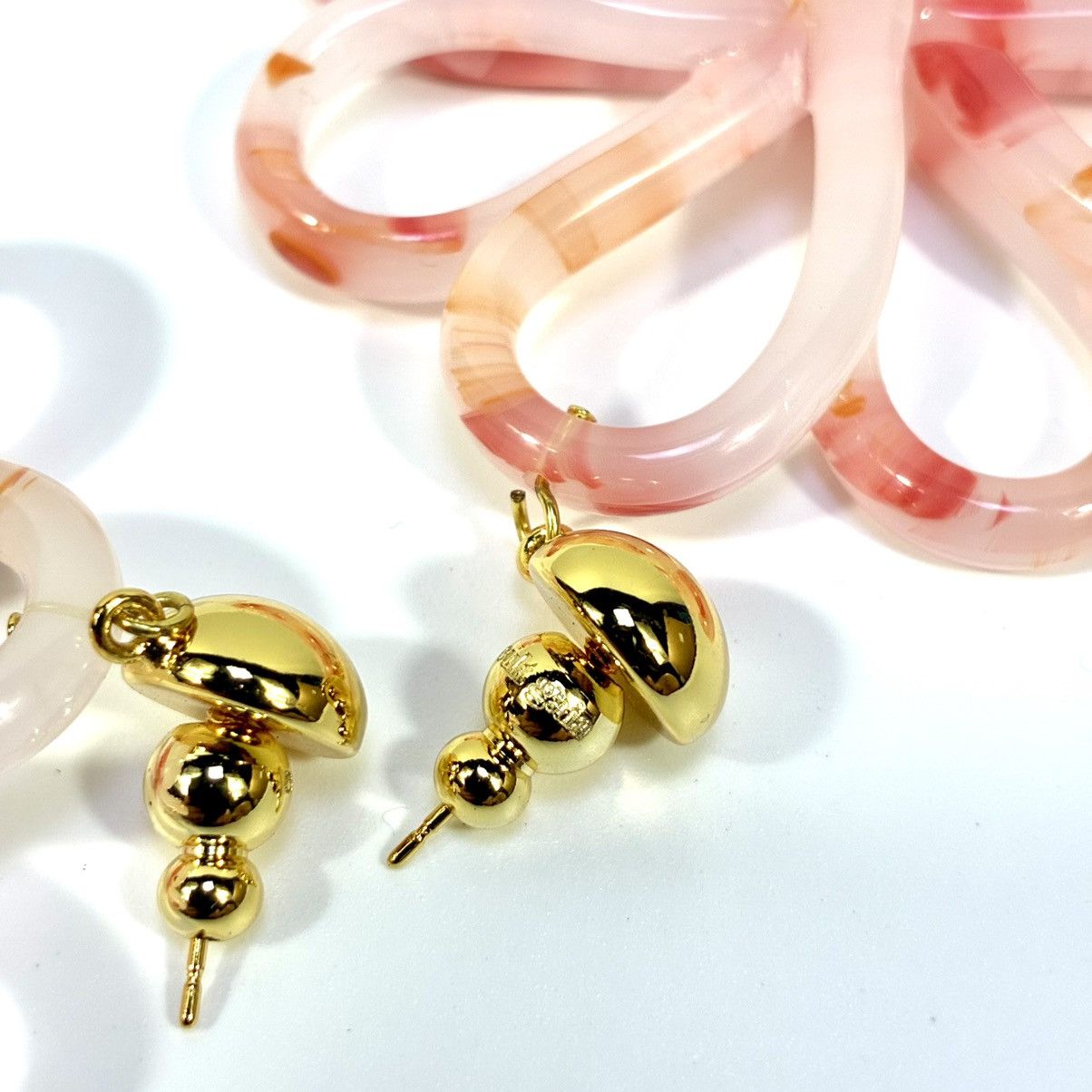 Cult Gaia Cult Gaia Acrylic Blossom Flower Azalea Earrings Pink NWT Size ONE SIZE - 5 Thumbnail