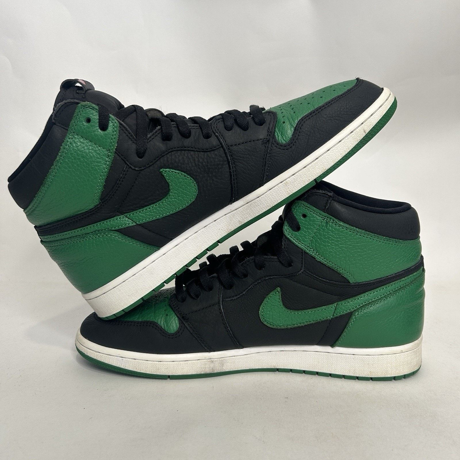 Jordan Brand Nike Air Jordan 1 Retro High OG “Pine Green 2.0/Black Green” Size US 13 / EU 46 - 3 Thumbnail