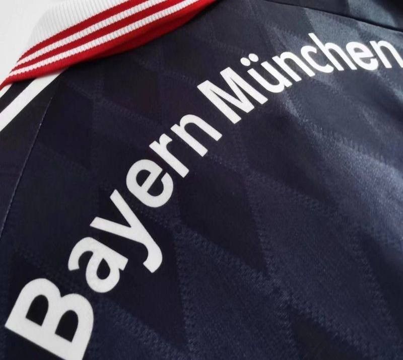 Vintage Bayern Munich 1997-99 Home Shirt Size US XL / EU 56 / 4 - 7 Thumbnail