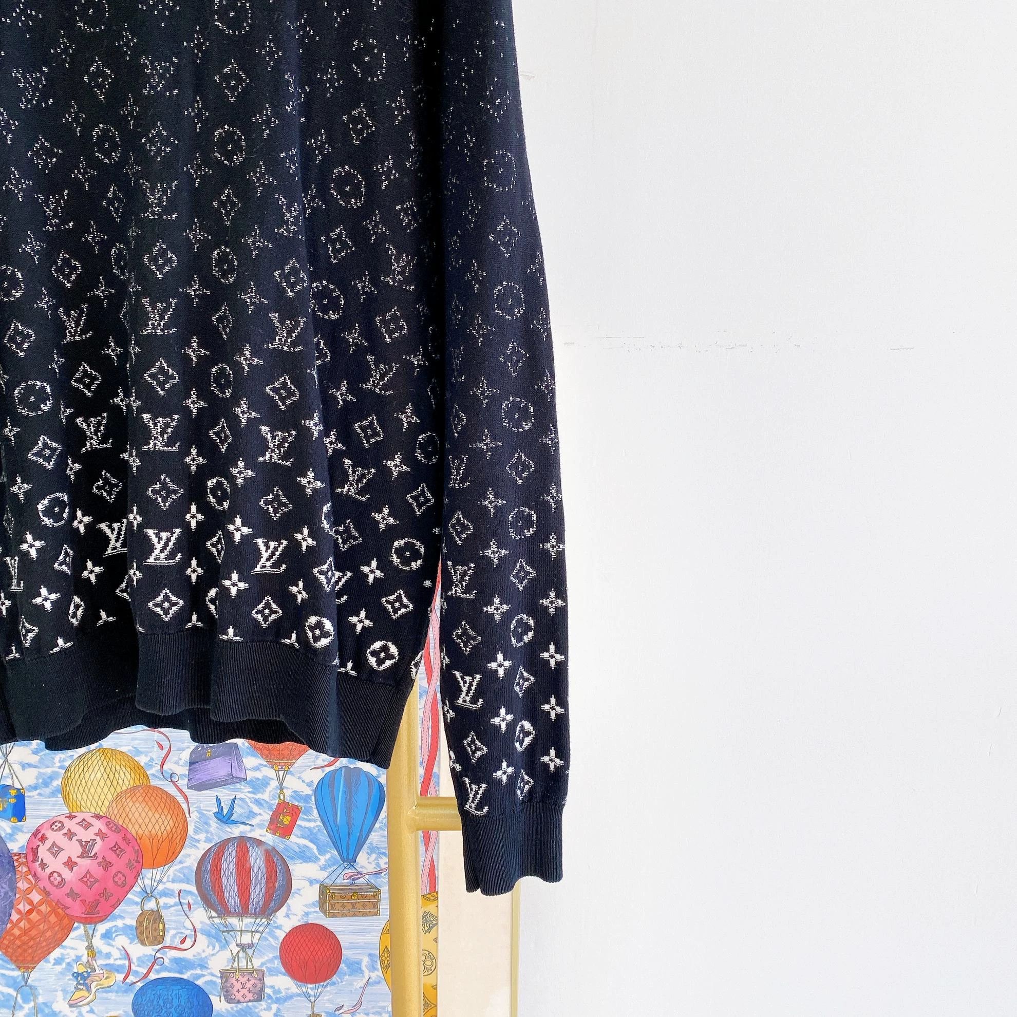 Louis Vuitton Louis Vuitton Black All Over Logo Knit Top M Size US M / EU 48-50 / 2 - 4 Thumbnail