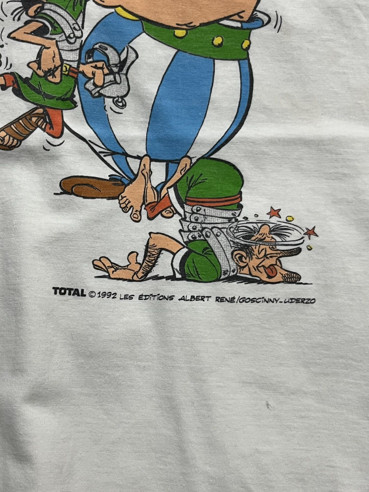 Vintage Vintage 1992 Asterix Obelix Comic Cartoon T-Shirt Size US XL / EU 56 / 4 - 3 Thumbnail