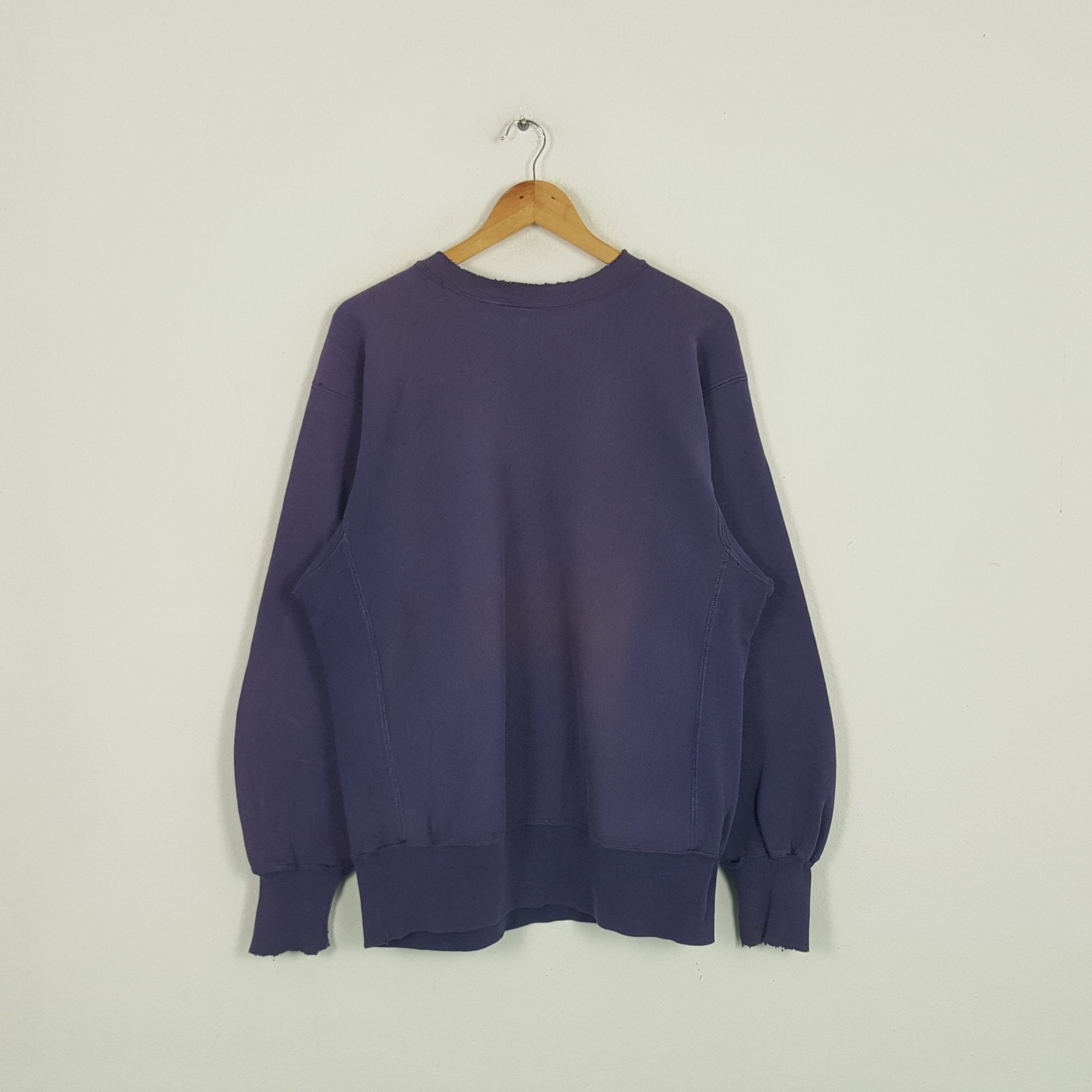 Champion × Vintage Vintage Champion Reverse Weave Distressed Sweatshirt Size US L / EU 52-54 / 3 - 3 Thumbnail