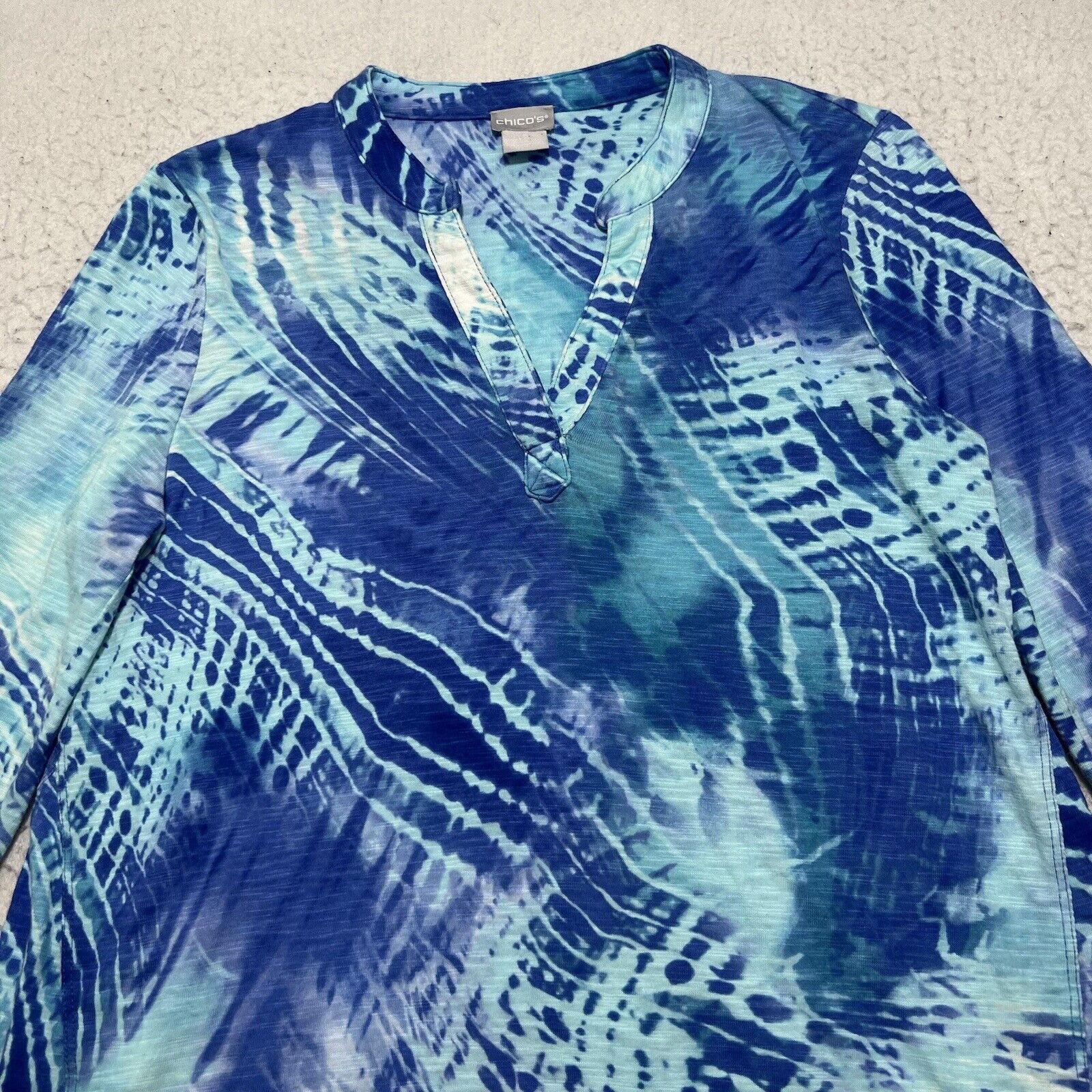 Chicos Chico's Women's Small Long Sleeve V-Neck Blue Patterned Top Size S / US 4 / IT 40 - 2 Thumbnail