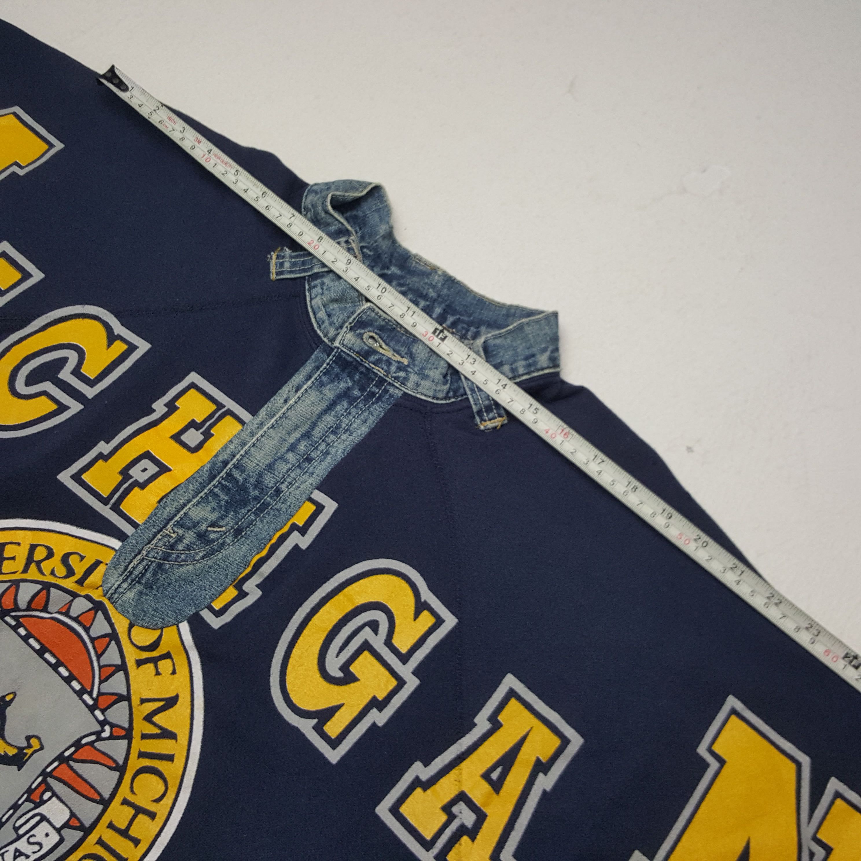 Vintage Vintage The University of Michigan 1817 Sweatshirt Size US L / EU 52-54 / 3 - 5 Thumbnail