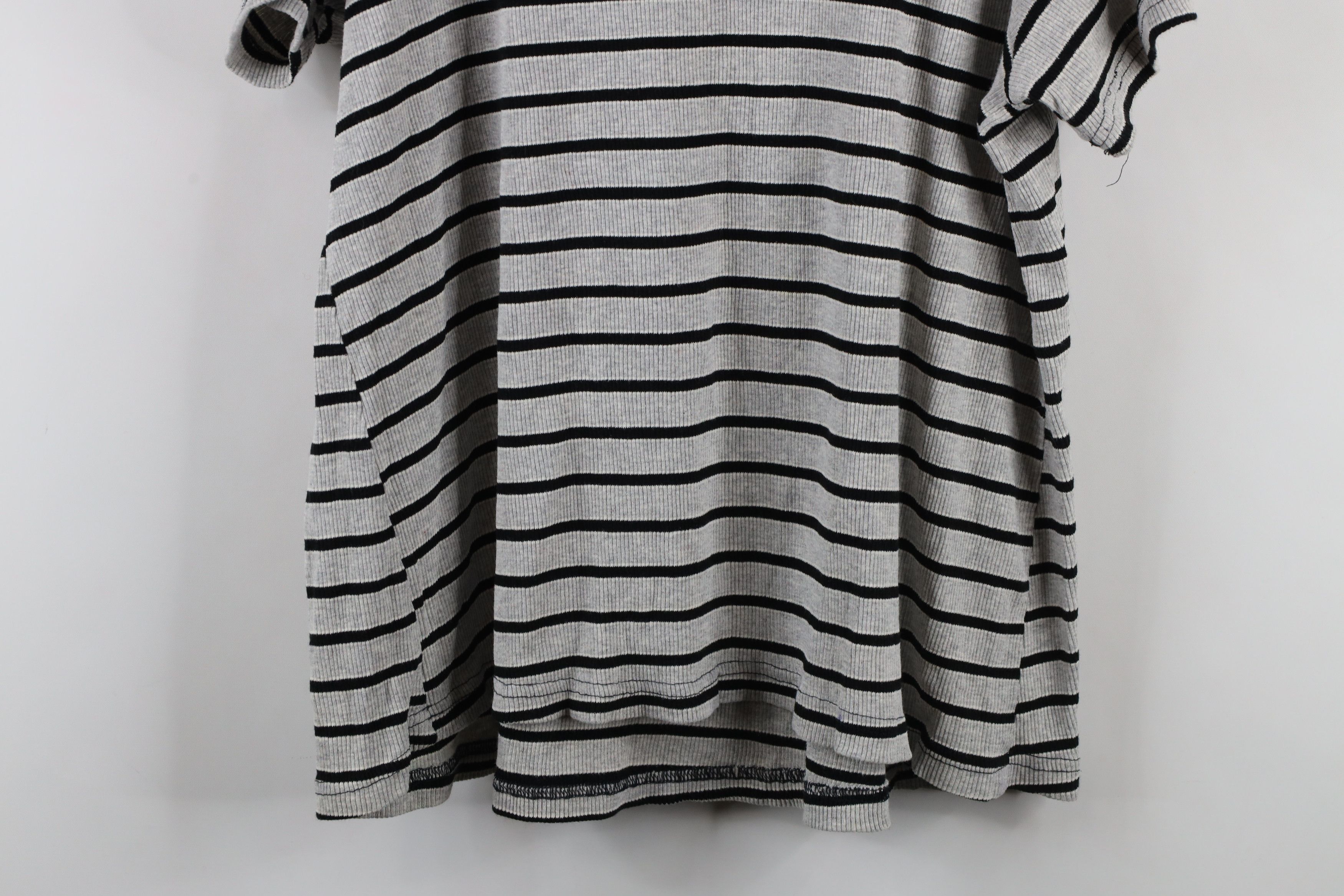 Vintage Vintage 90s Streetwear Ribbed Thermal Knit T-Shirt USA Size L / US 10 / IT 46 - 12 Thumbnail