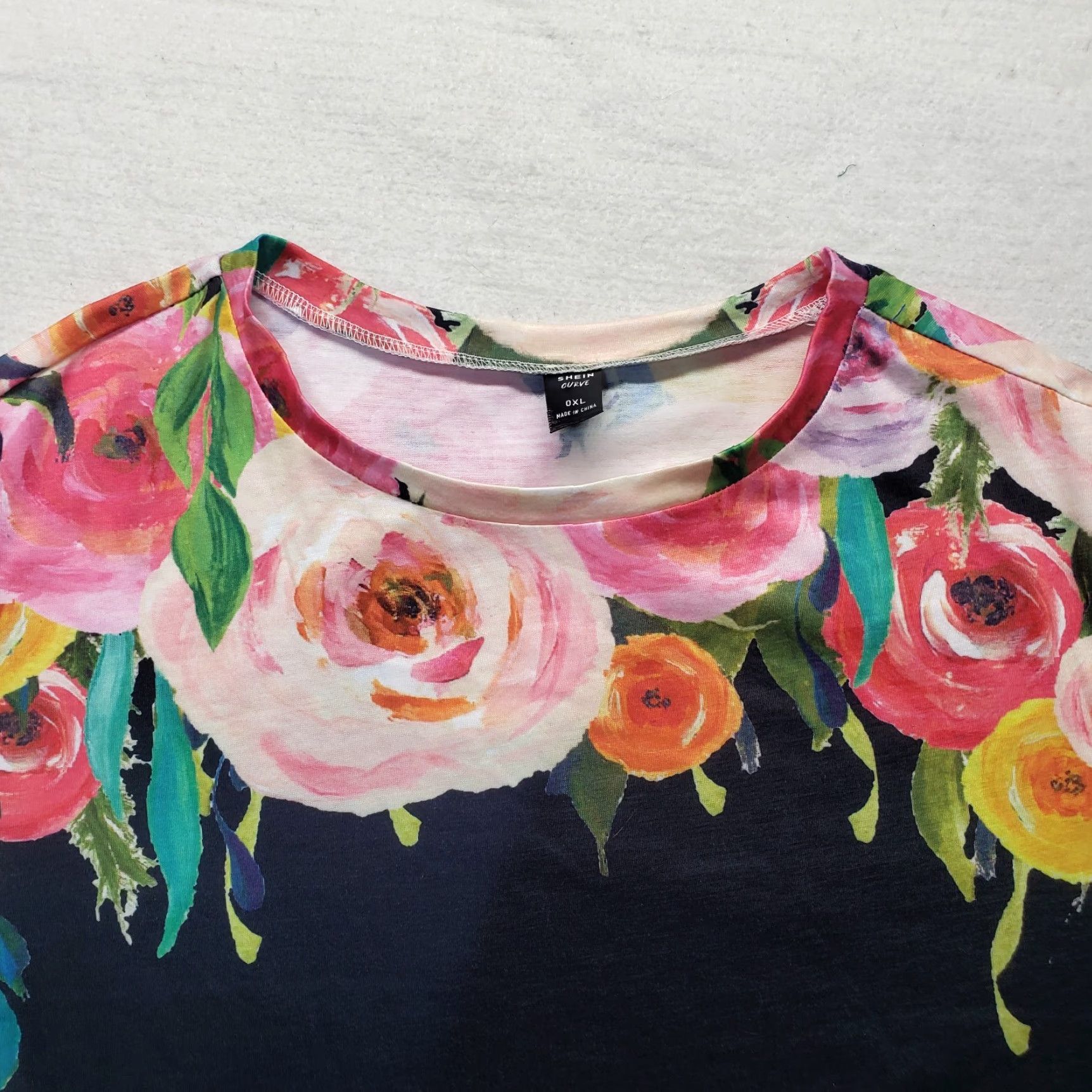 Shein SheIn Shirt Adult Women's Size 0XL Black Floral Short Sleeve Blouse Plus 100% Polyester Womens 90s Flower Theme Size L / US 10 / IT 46 - 2 Thumbnail