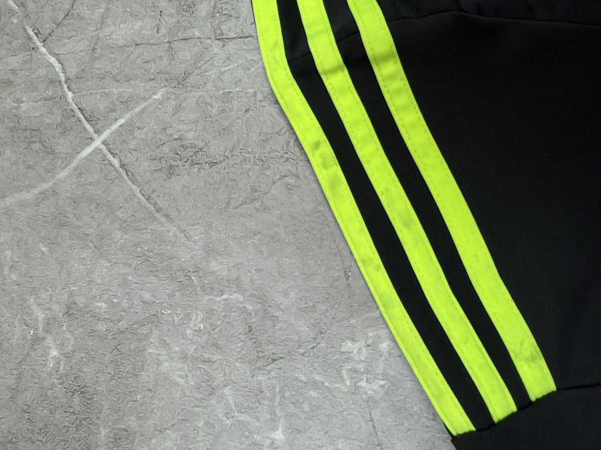 Adidas Adidas spain 2014 world cup away jersey World Champions Size US L / EU 52-54 / 3 - 13 Thumbnail