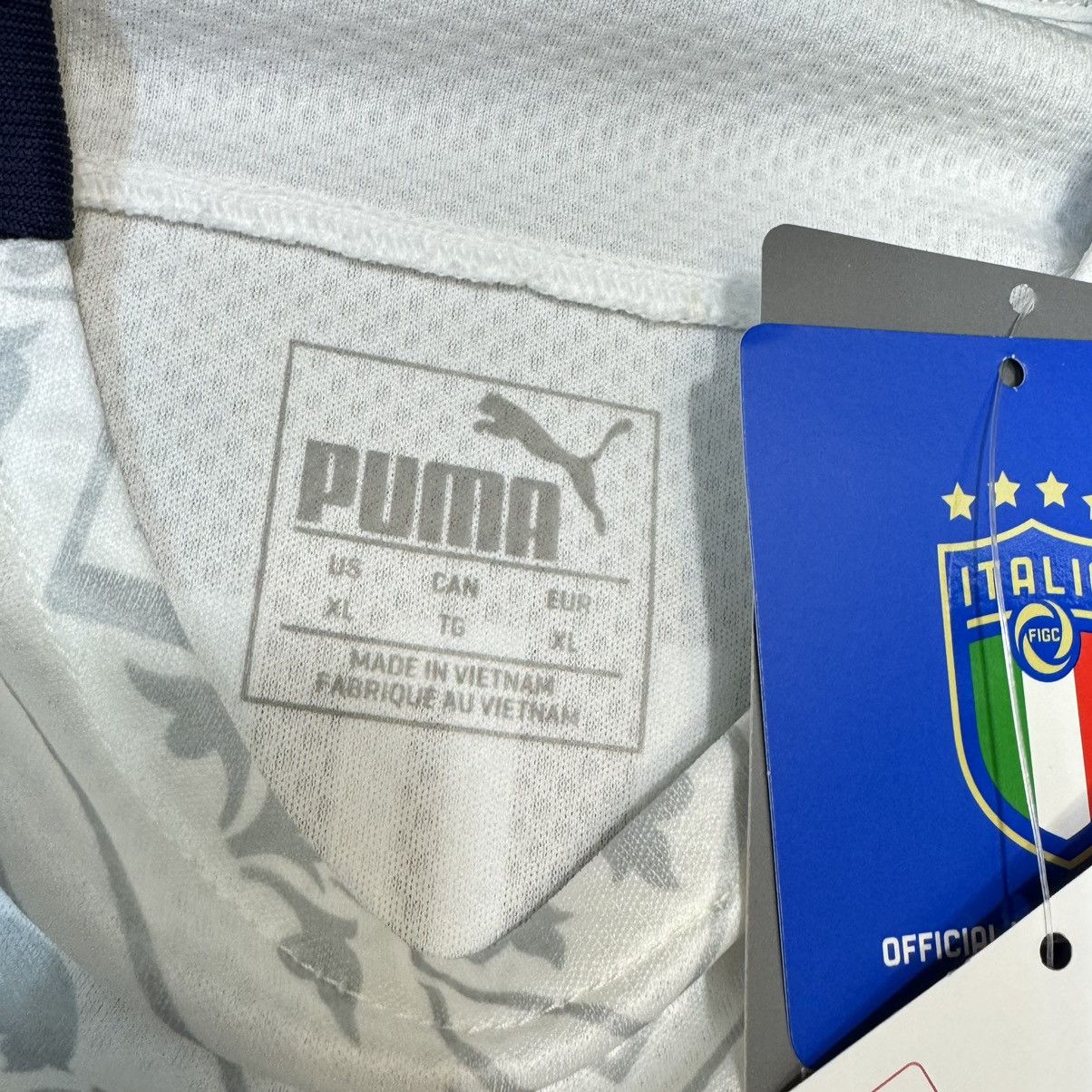 Puma Italy 20/21 away shirt #20 Bernardeschi (Bnwt) Size US XL / EU 56 / 4 - 7 Thumbnail