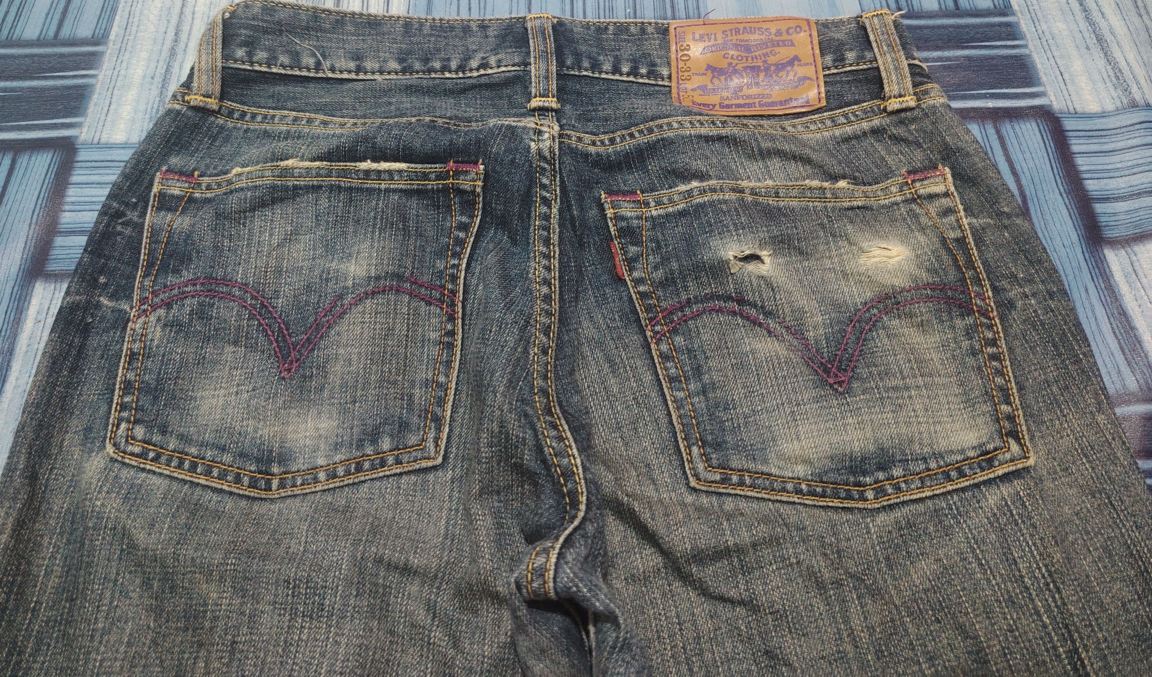 Levi's Vtg Levis 502 purple stitch Button V11 Size US 30 / EU 46 - 17 Thumbnail
