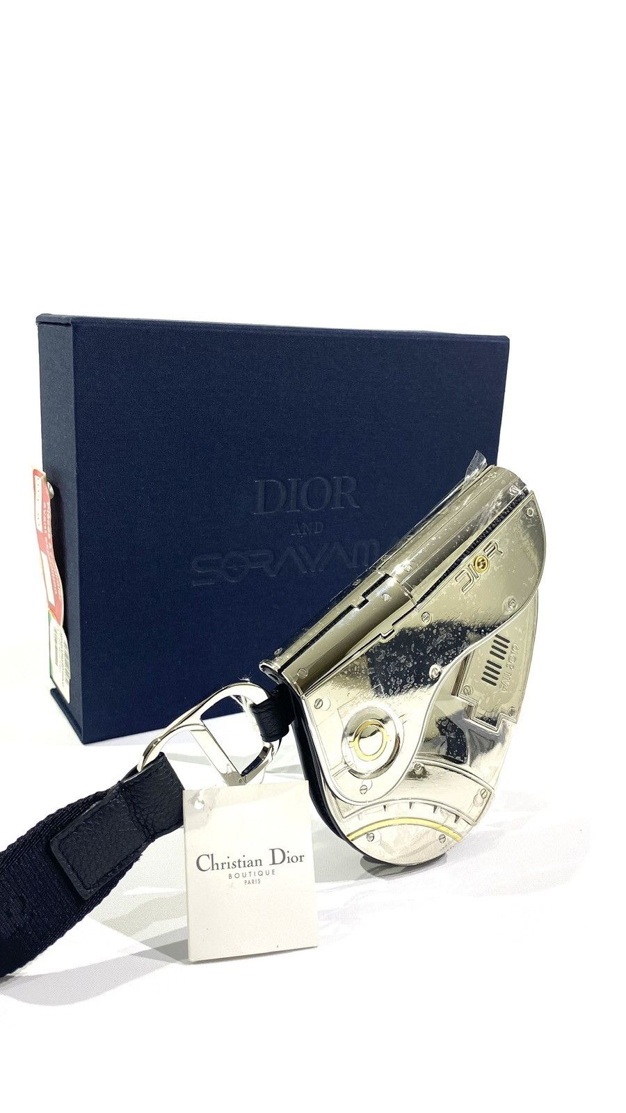 Club Sorayama × Dior Christian Dior X Hajime Sorayama Saddle Metal Pouch Limited Size ONE SIZE - 3 Thumbnail