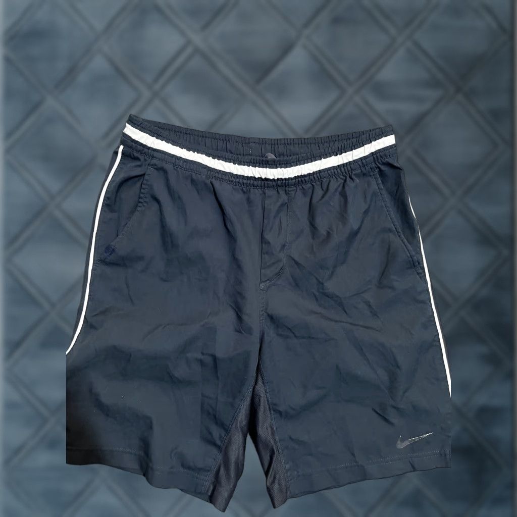 Nike Nike Dri-Fit Court Shorts Mens Small 9.5" Inseam White Navy Blue 363590 Shorts Size US 29 - 1 Thumbnail
