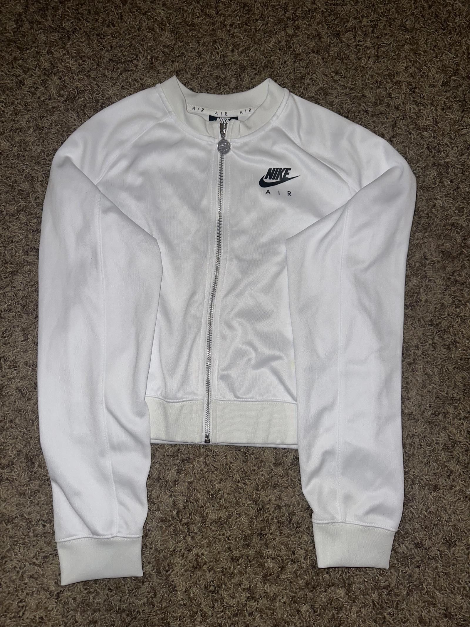 Nike Air Women's White Poly Knit Full Zip Crop Jacket Sample