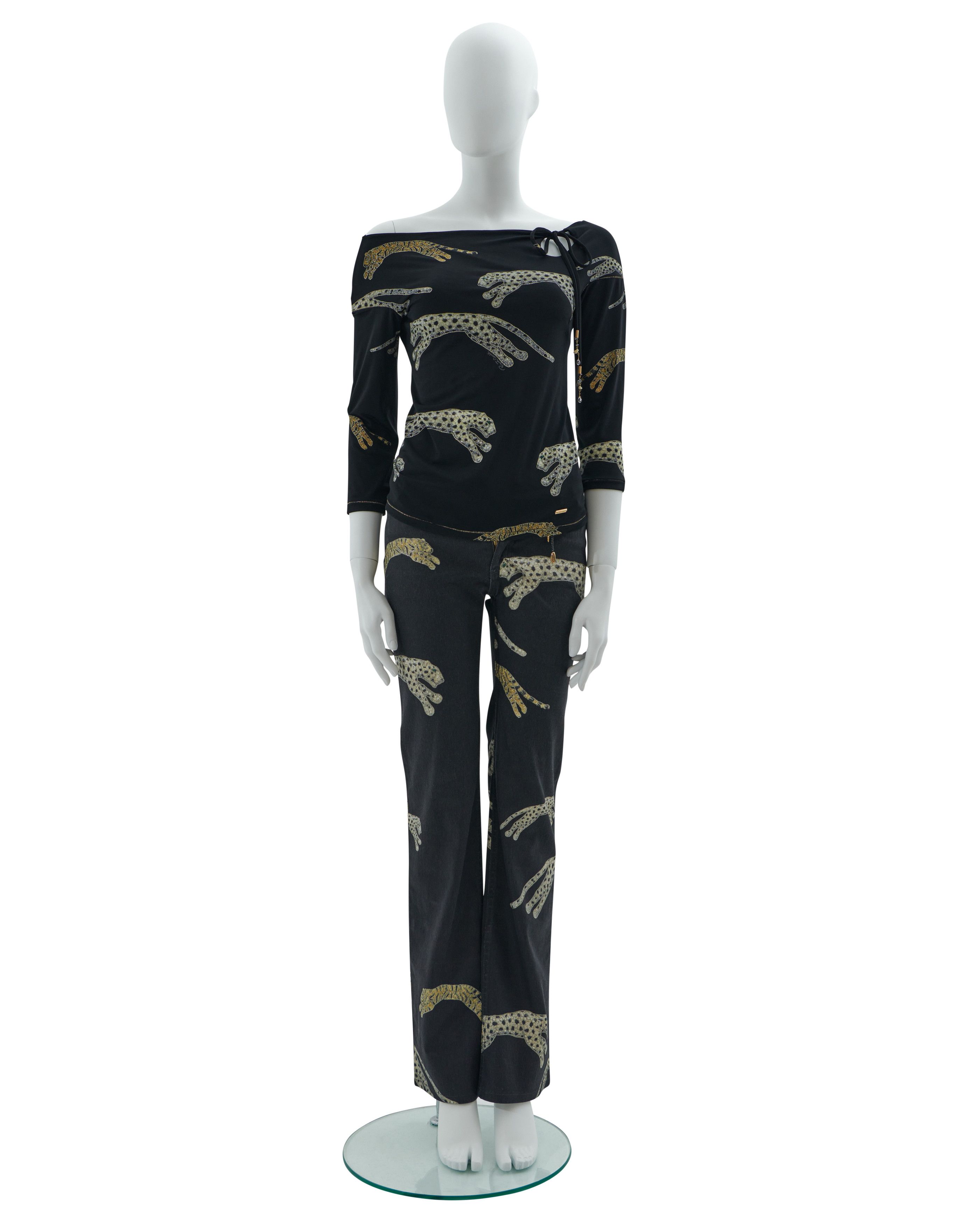 Roberto Cavalli F/W 2002 Black Leopard and tigers print top and pants set Size XS / US 0-2 / IT 36-38 - 1 Thumbnail