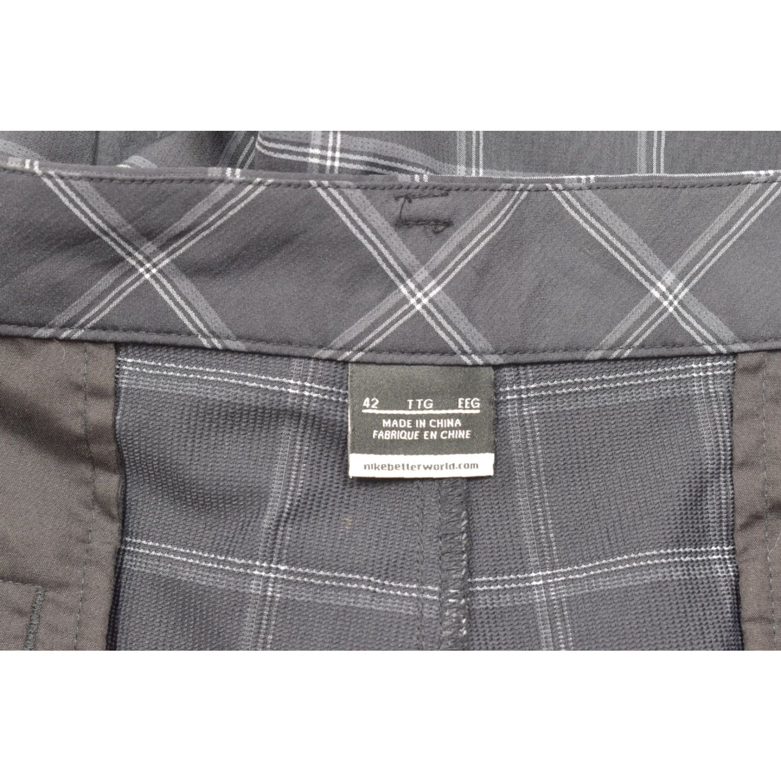 Nike Nike Bermuda Golf Chino Shorts Men Black Plaid Size 42 Polyester Size US 42 / EU 58 - 7 Thumbnail