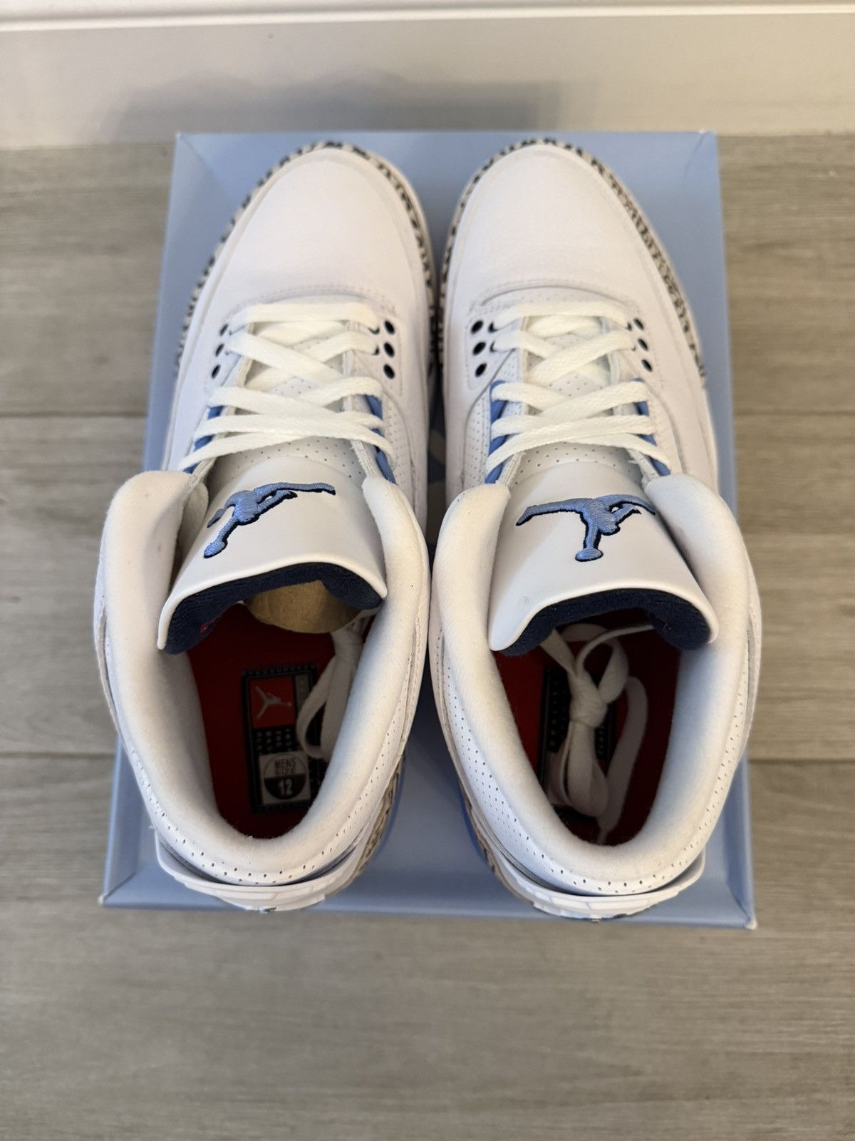 Jordan Brand Air Jordan 3 Retro UNC White Valor Blue Tech Grey Size 12 Size US 12 / EU 45 - 6 Thumbnail