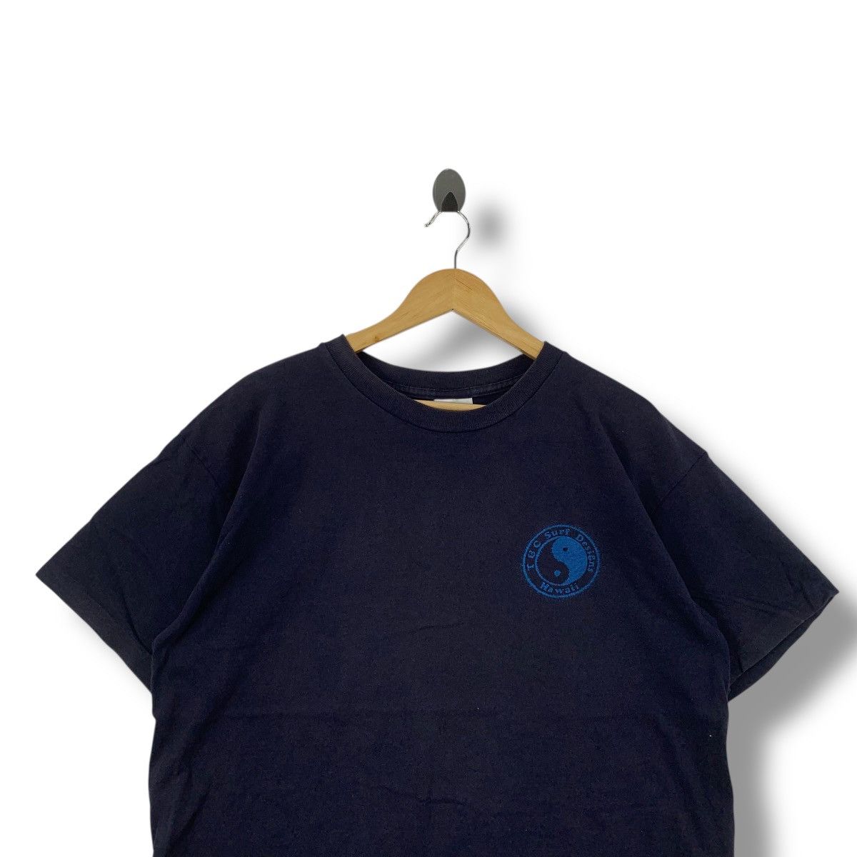 Vintage Vintage 90's T&C SURF Designs Hawaii Big Logo Surf Tee Shirt Size US L / EU 52-54 / 3 - 4 Thumbnail