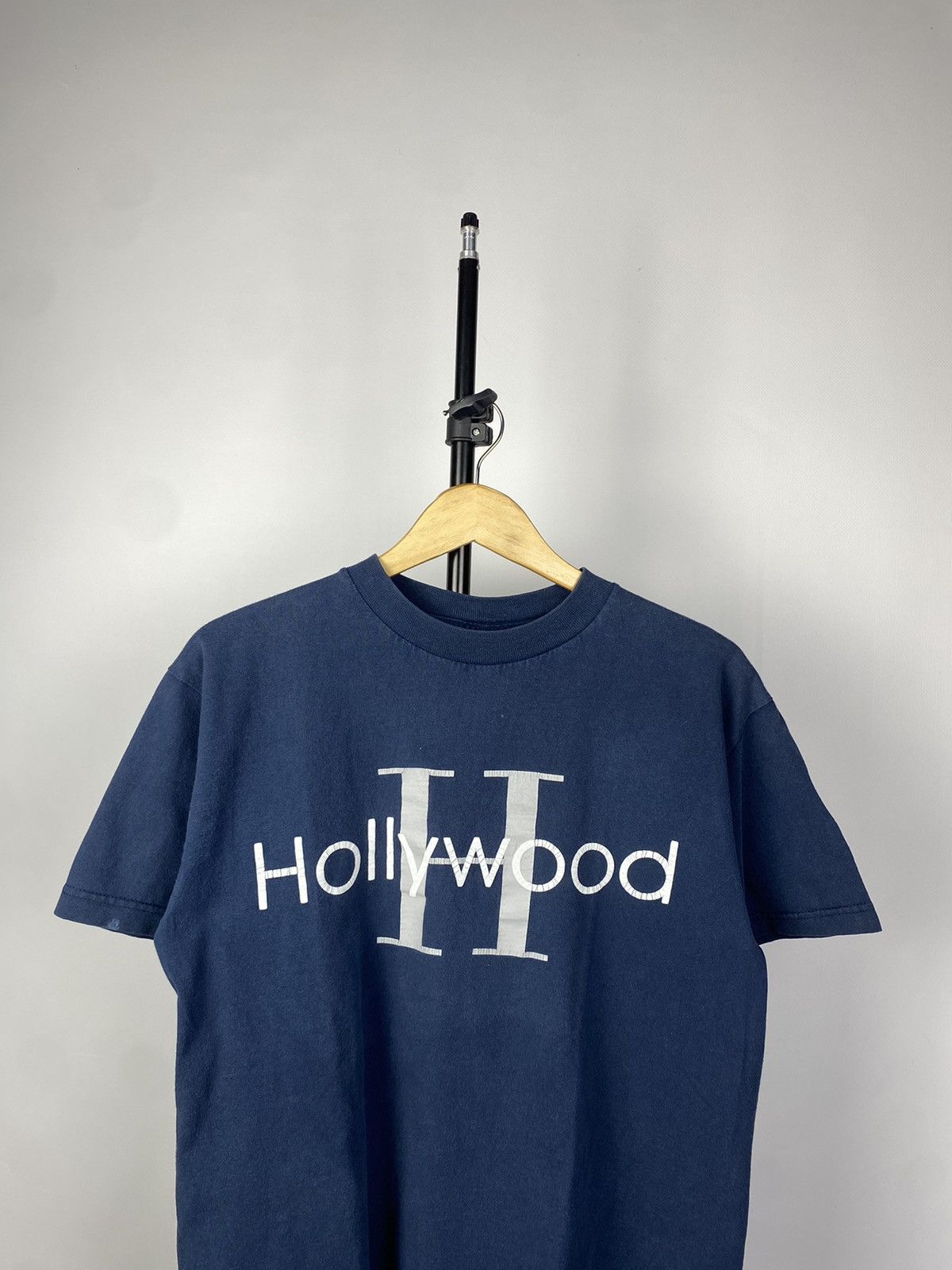 Vintage Vintage Hollywood USA Big logo Vintage T-Shirt Size US S / EU 44-46 / 1 - 2 Thumbnail