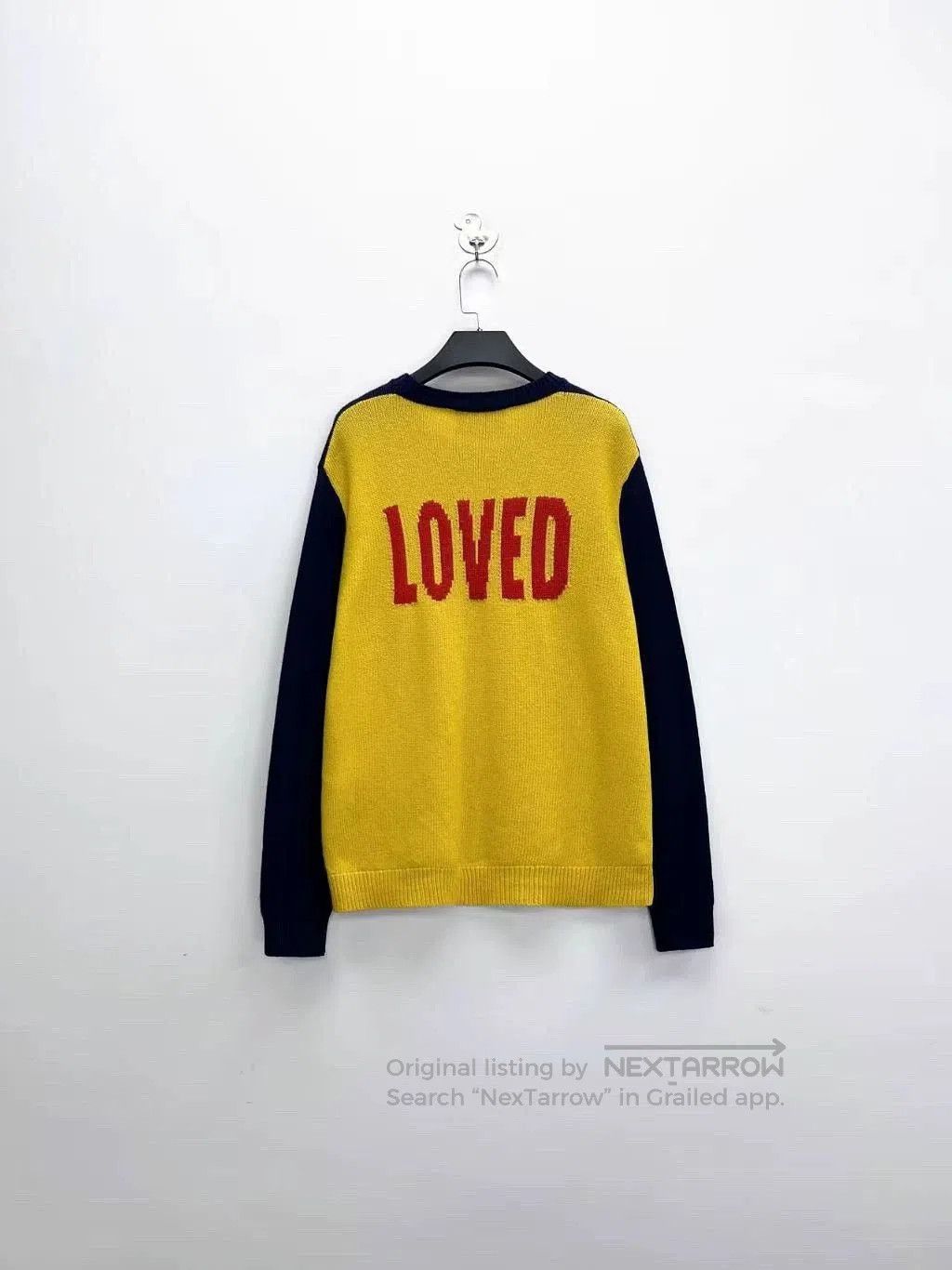 gucci loved colorful tiger logo knit sweater.