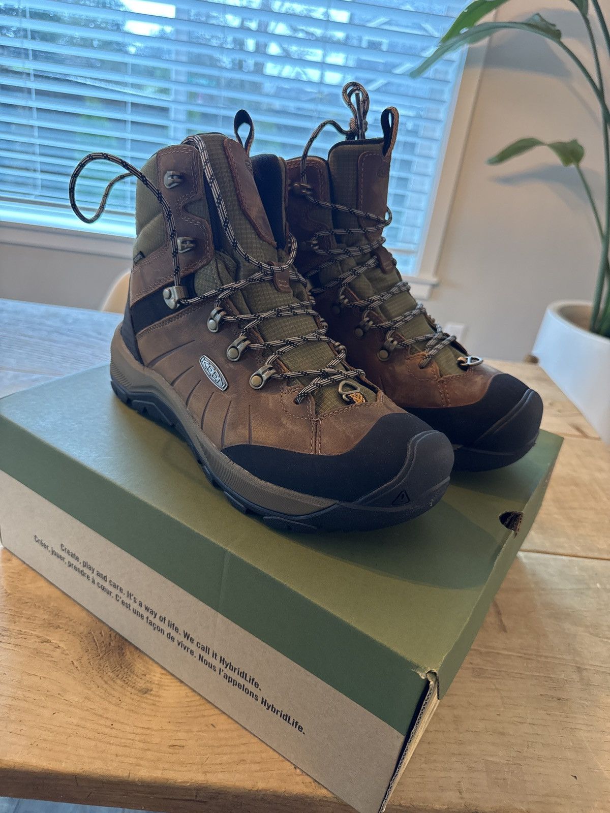 KEEN Keen revel iv mid polar Size US 9.5 / EU 42-43 - 1 Thumbnail