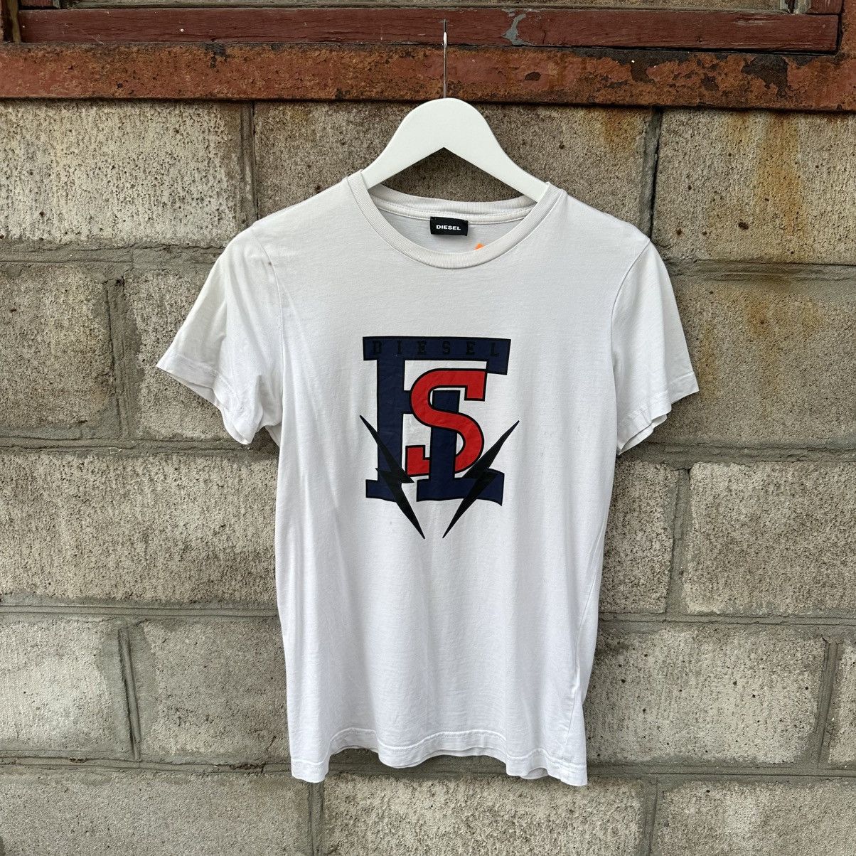 Diesel Vintage Diesel T-shirts Big Logo Size XS Y2K 00s US Size US XS / EU 42 / 0 - 1 Thumbnail