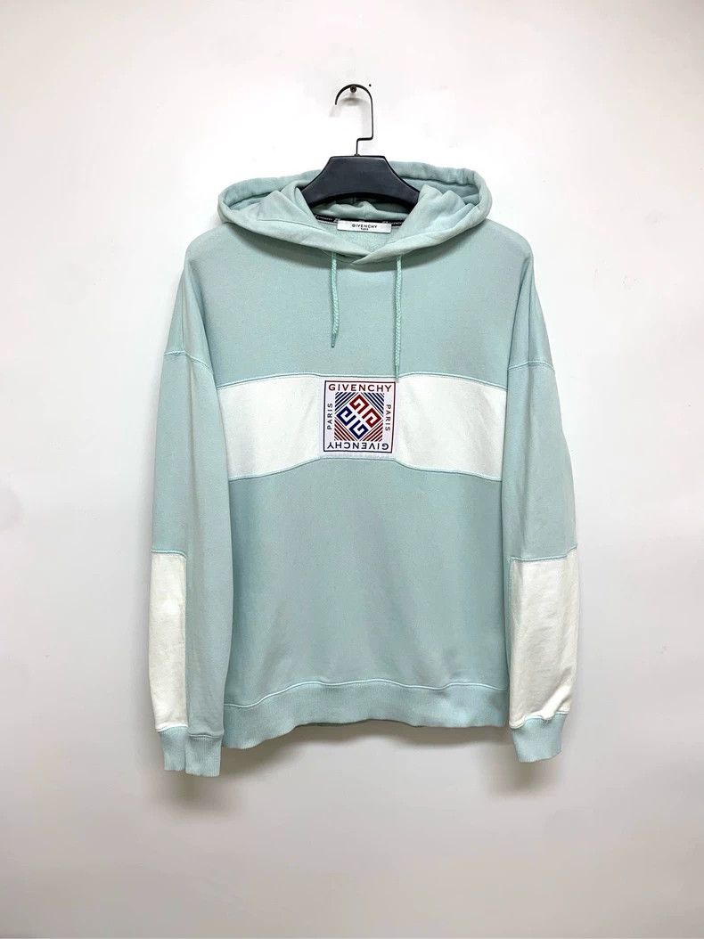 Givenchy Givenchy Front Logo Hoodie 2506-Nextarrow Size US L / EU 52-54 / 3 - 1 Thumbnail