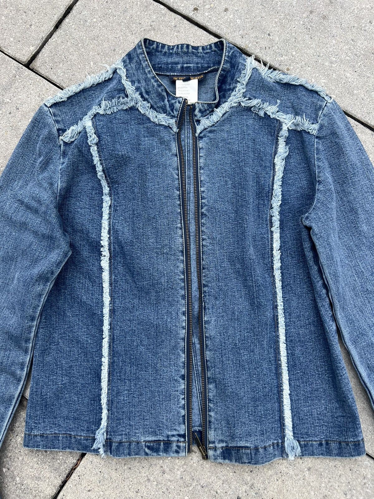 Japanese Brand Distressed cropped denim jacket Size US S / EU 44-46 / 1 - 2 Thumbnail