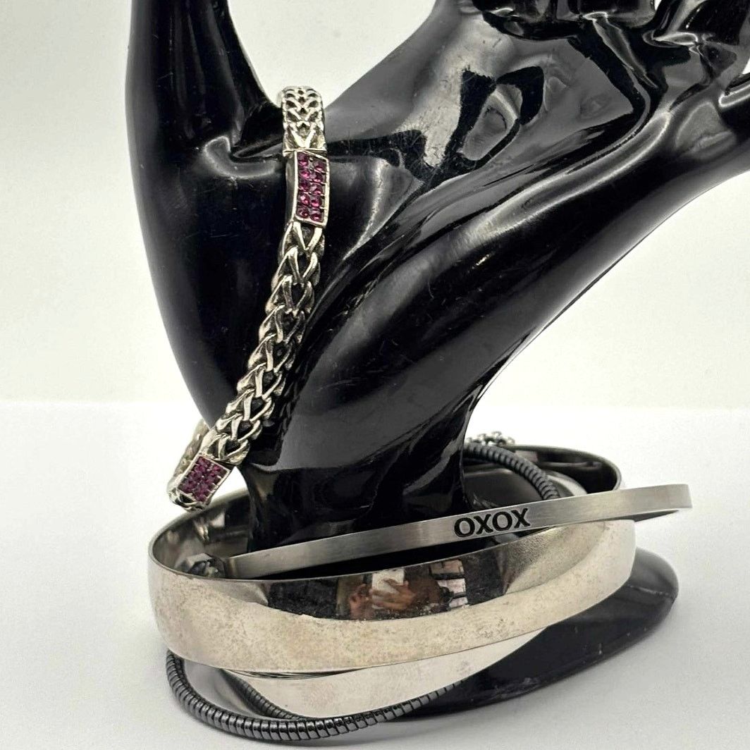 Other Silver & Pink XOXO Bracelet Bundle Size ONE SIZE - 1 Thumbnail