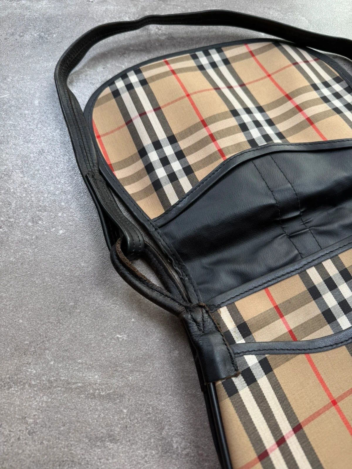 Burberry Burberry crossbody bag vintage 90s 1990s rétro street wear Size ONE SIZE - 9 Thumbnail