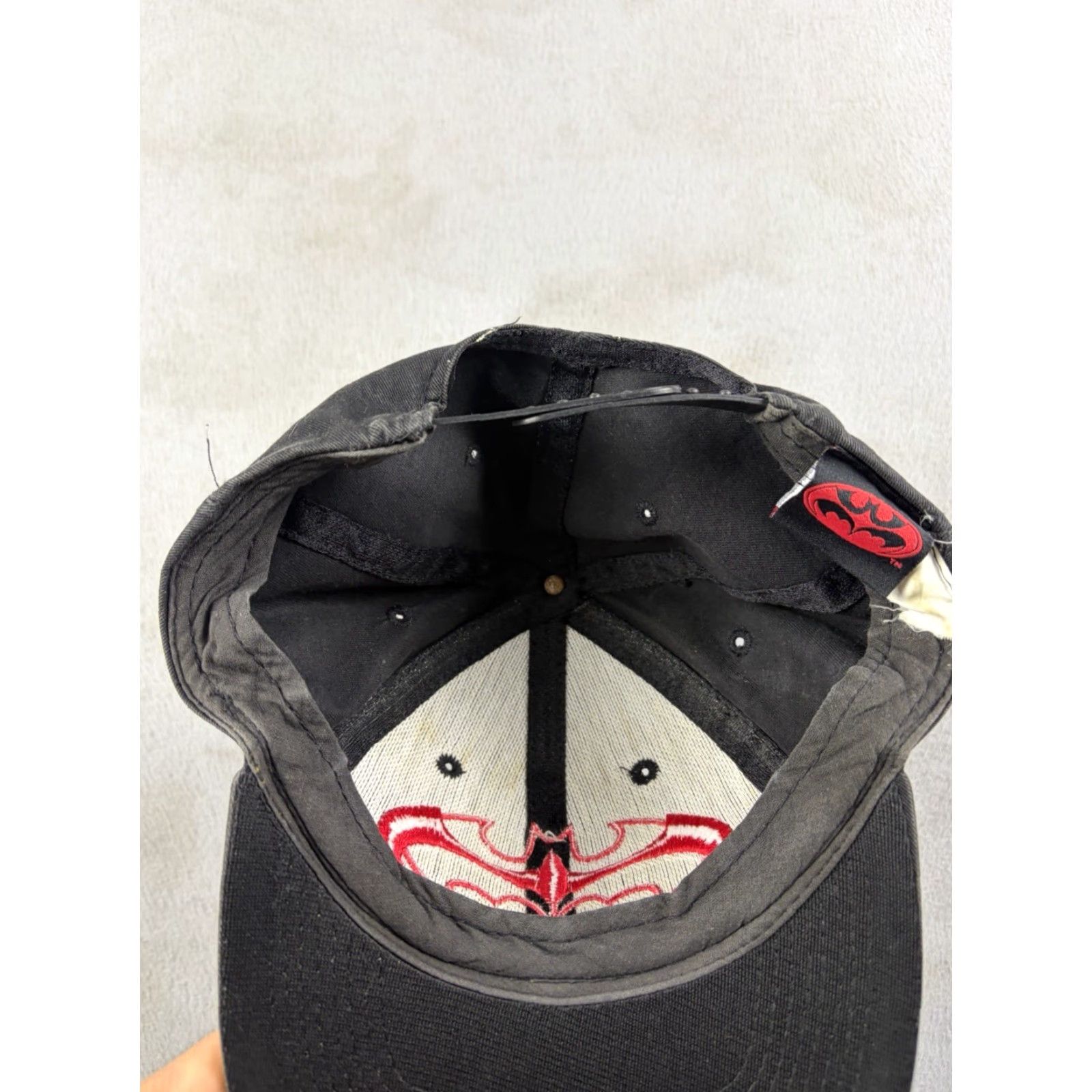 DC Comics VINTAGE Batman Hat SnapBack Cap Black Red Embroidered Logo DC Comics Hero 90s Men One Size Cotton Size ONE SIZE - 6 Thumbnail