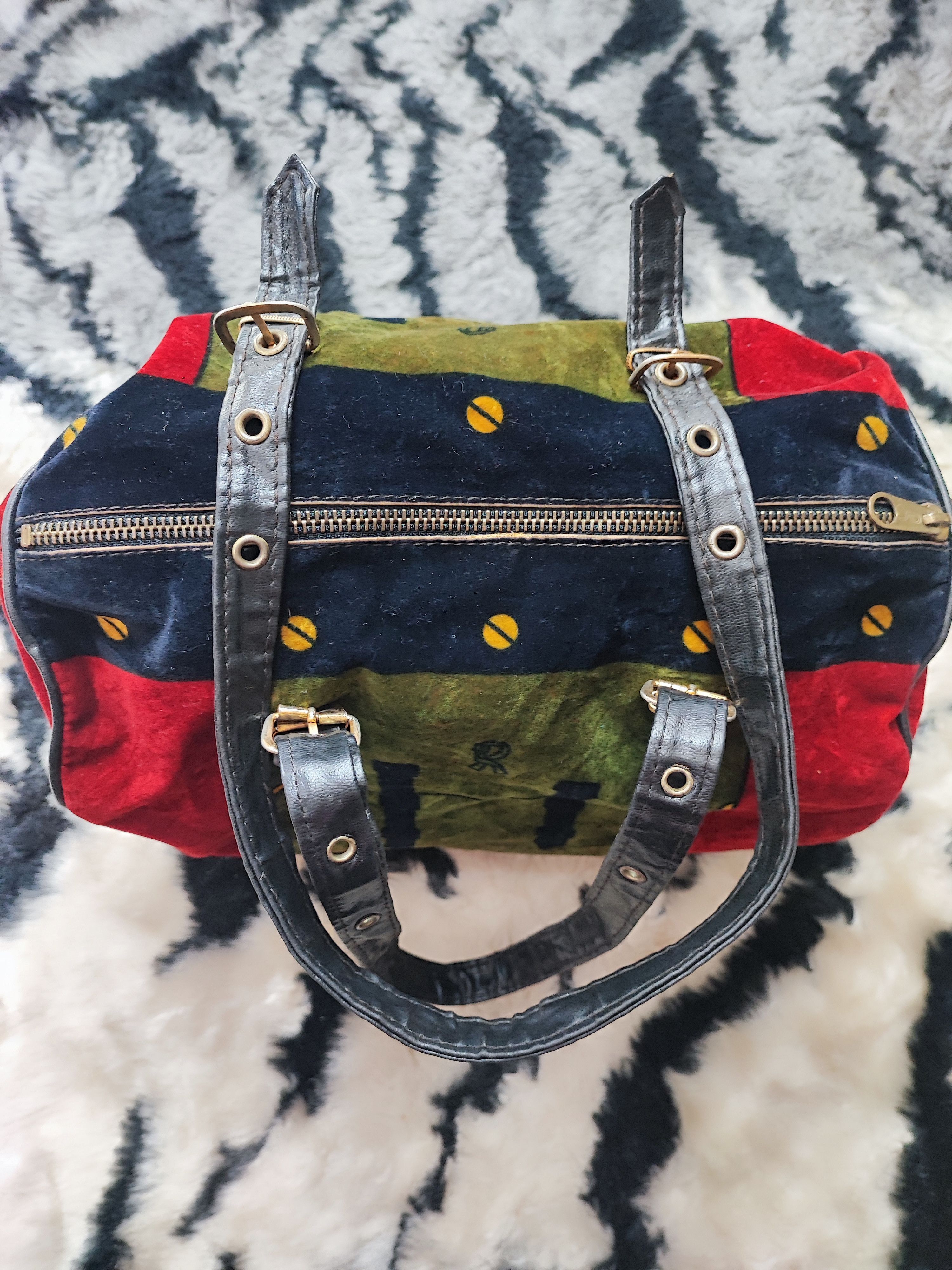 Roberta di Camerino Vintage Roberta Di Camerino Trompe L'Oeil Velvet Handbag Size ONE SIZE - 8 Thumbnail