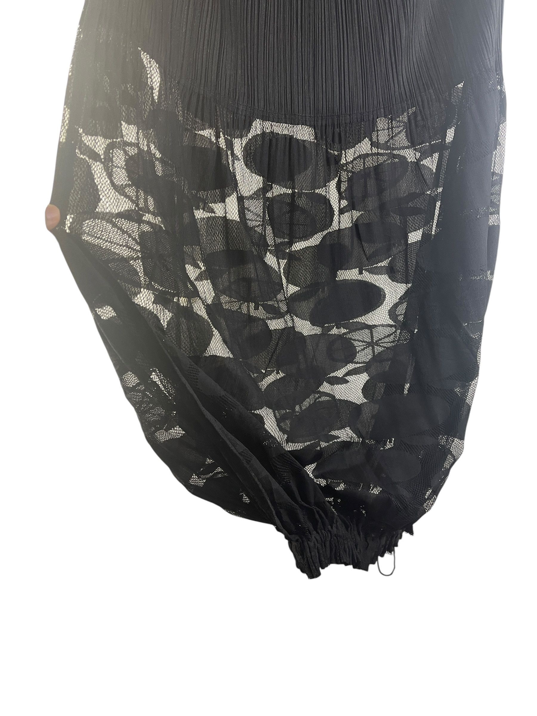 Pleats Please Issey Miyake Pleats Please Issey Miyake Balloon Hem Pleated Skirt Size US 30 / EU 46 - 17 Thumbnail