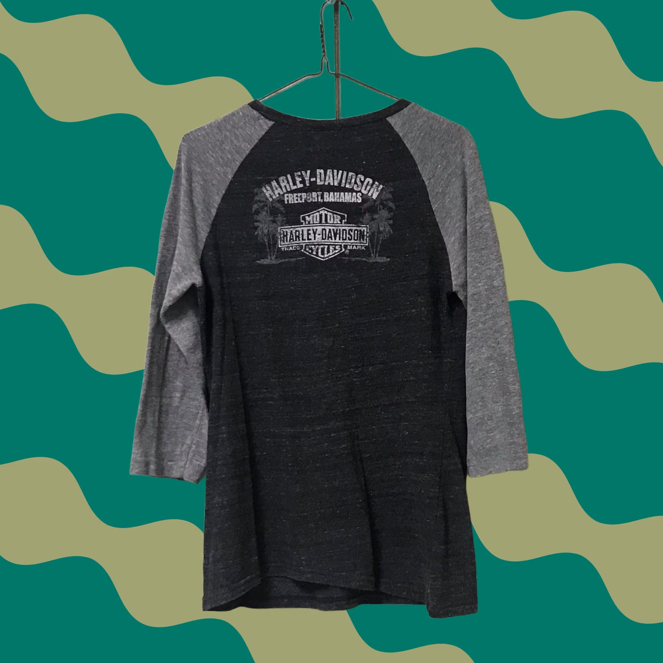 Harley Davidson Harley-Davidson Women Top T-Shirt 3/4 Raglan Colorblock Bahamas Gray L Crew Neck Pullover Casual Shirt Size L / US 10 / IT 46 - 1 Thumbnail