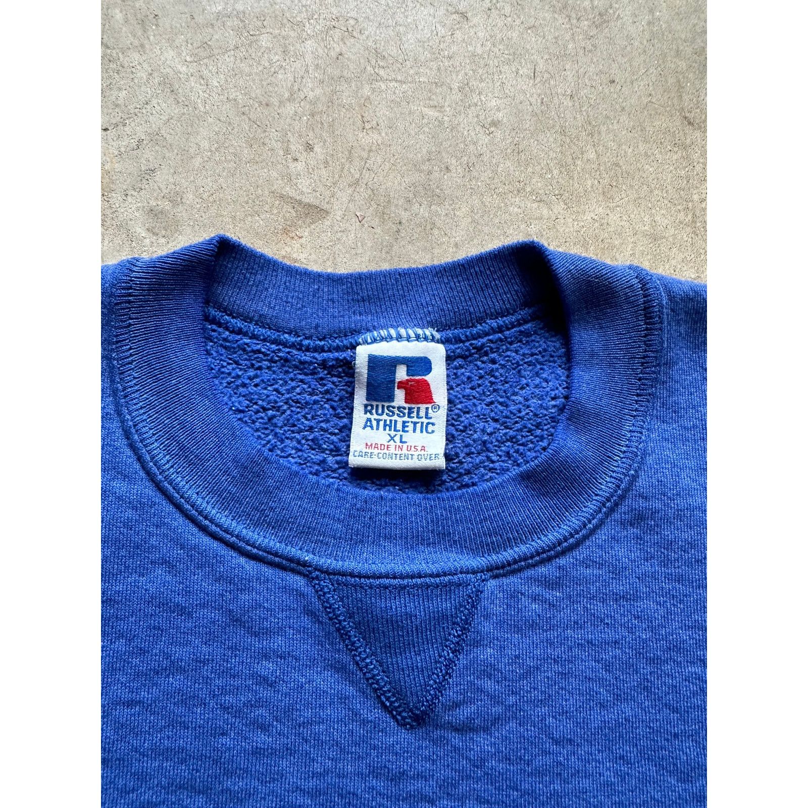 Russell Athletic × Vintage Vintage Russell Athletic 1990s Blue Essential Sweatshirt Size US L / EU 52-54 / 3 - 3 Thumbnail