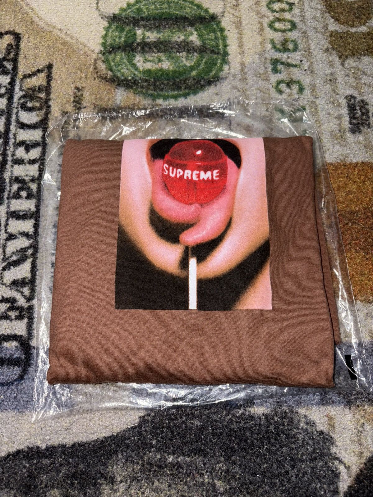 Supreme Supreme Lollipop Tee Brown Size US XXL / EU 58 / 5 - 1 Thumbnail
