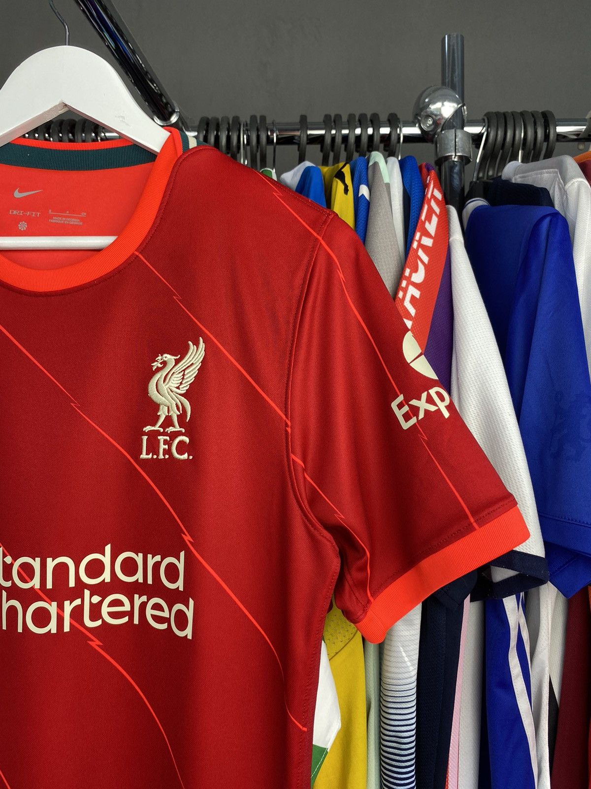 Nike 2020/21 NIKE LIVERPOOL HOME SOCCER FOOTBALL JERSEY SHIRT Size US S / EU 44-46 / 1 - 4 Thumbnail