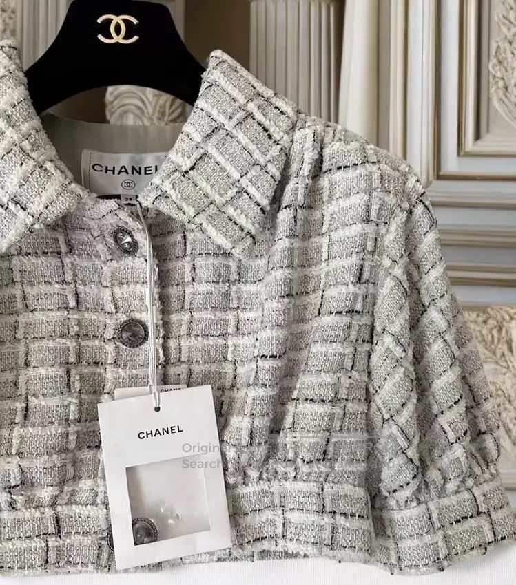 Chanel Chanel Classic tweed short coat Size XS / US 0-2 / IT 36-38 - 2 Thumbnail