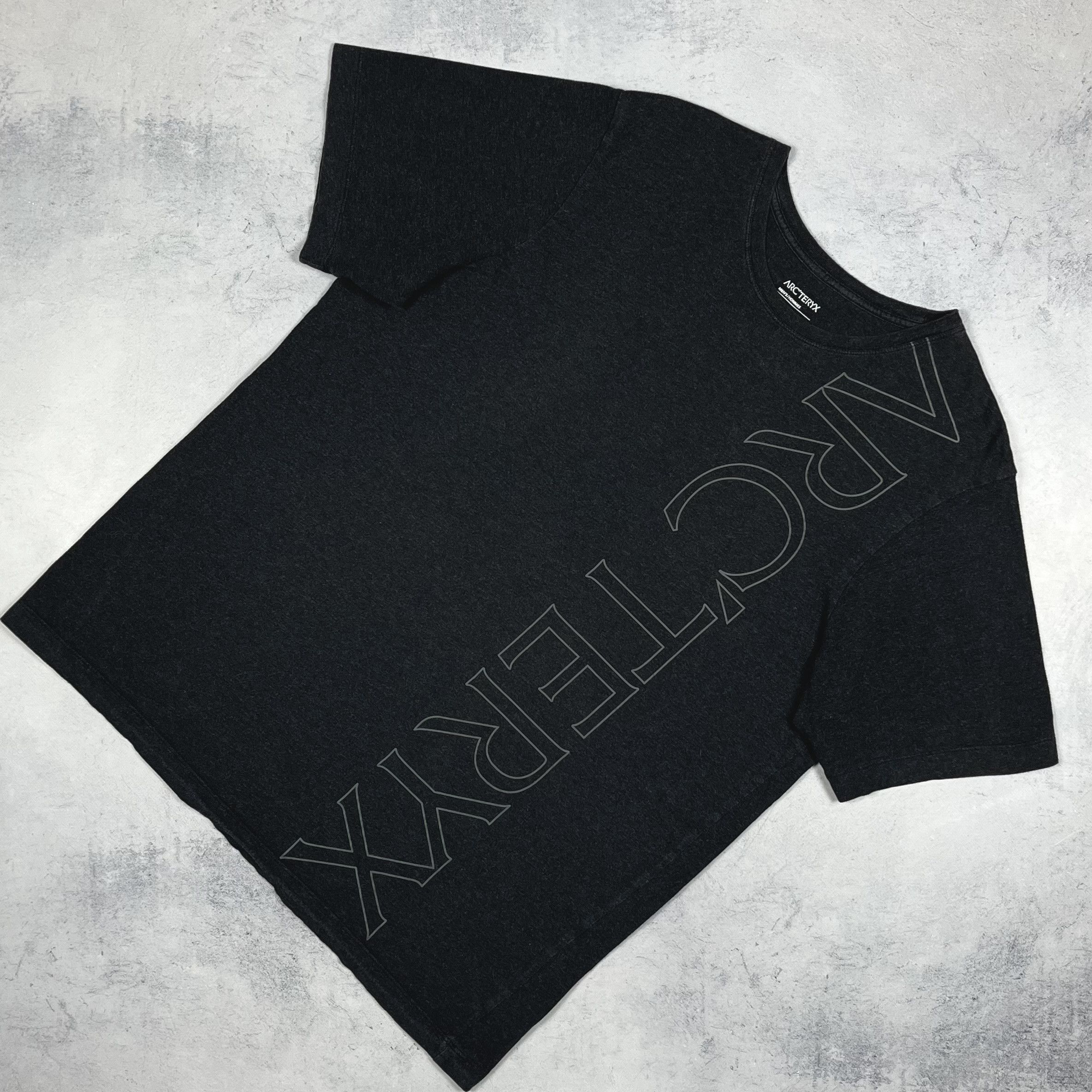 Arc'teryx Arc'teryx Big Logo Macro T Shirt Size US L / EU 52-54 / 3 - 1 Thumbnail