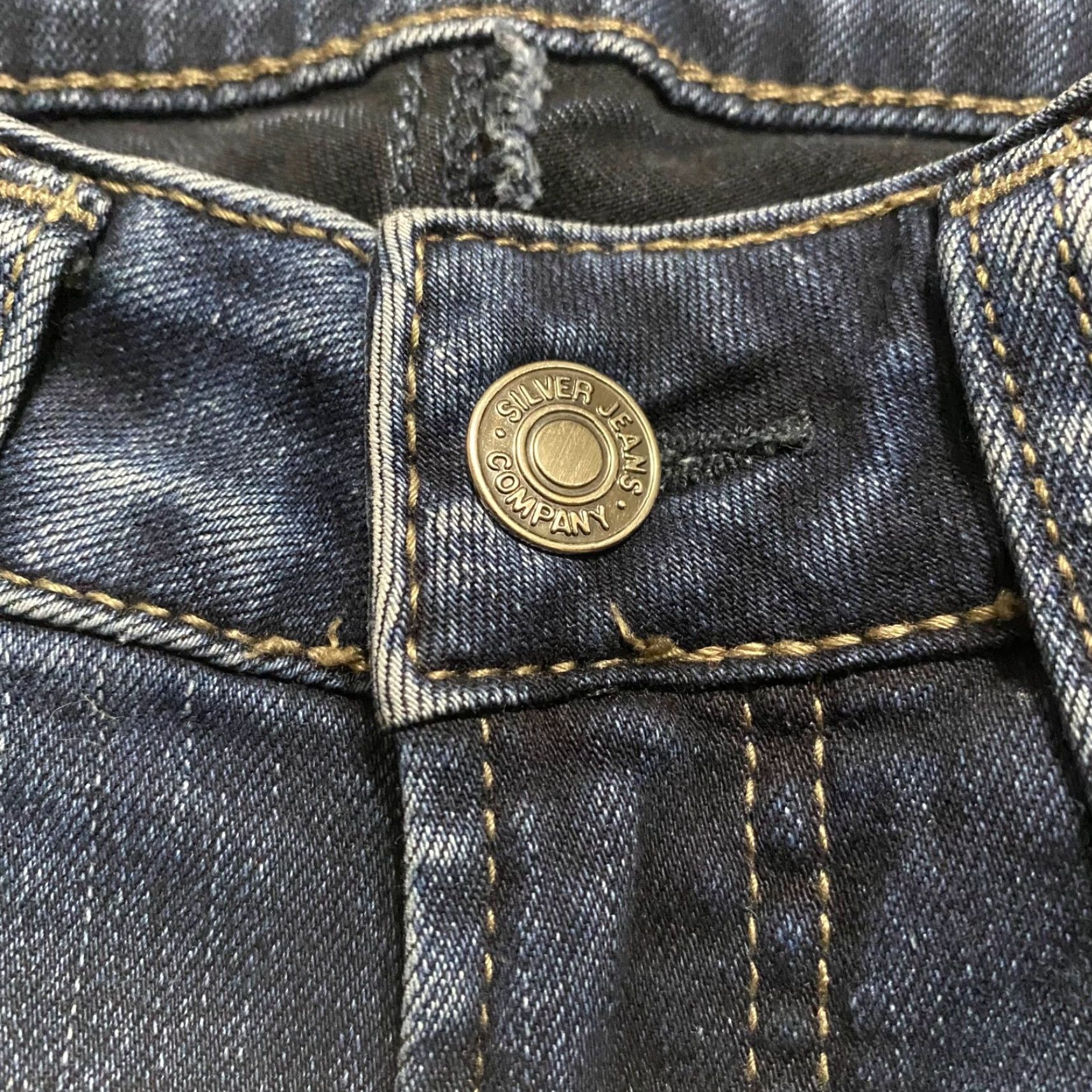 Silver Jeans Co. Silver Jeans Womens Jeans Skinny Low Rise Dark Wash Blue Denim 28 Suki 5-Pocket Womens Size 42" / US 20 - 6 Thumbnail
